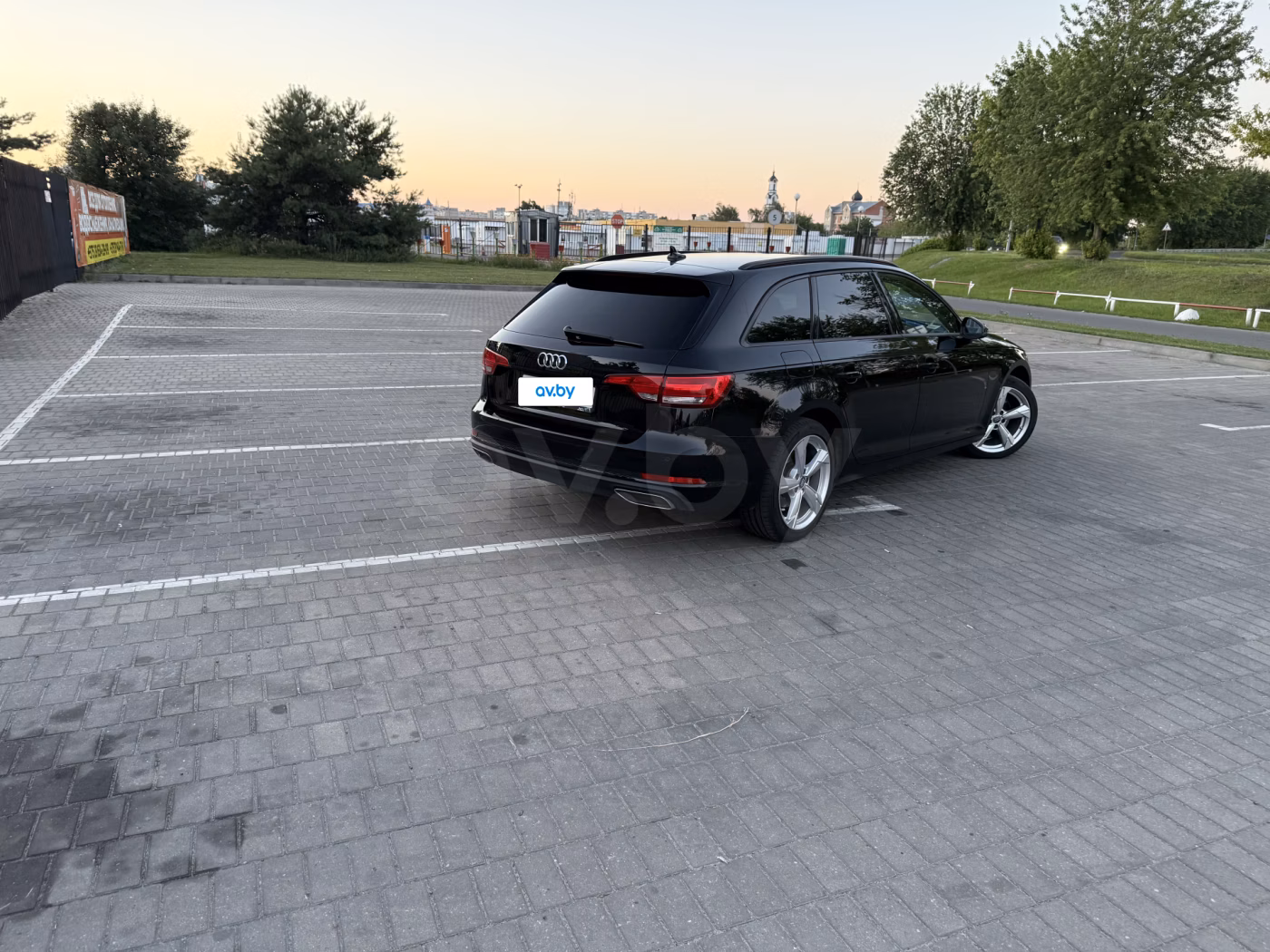 Audi A4 фото 2