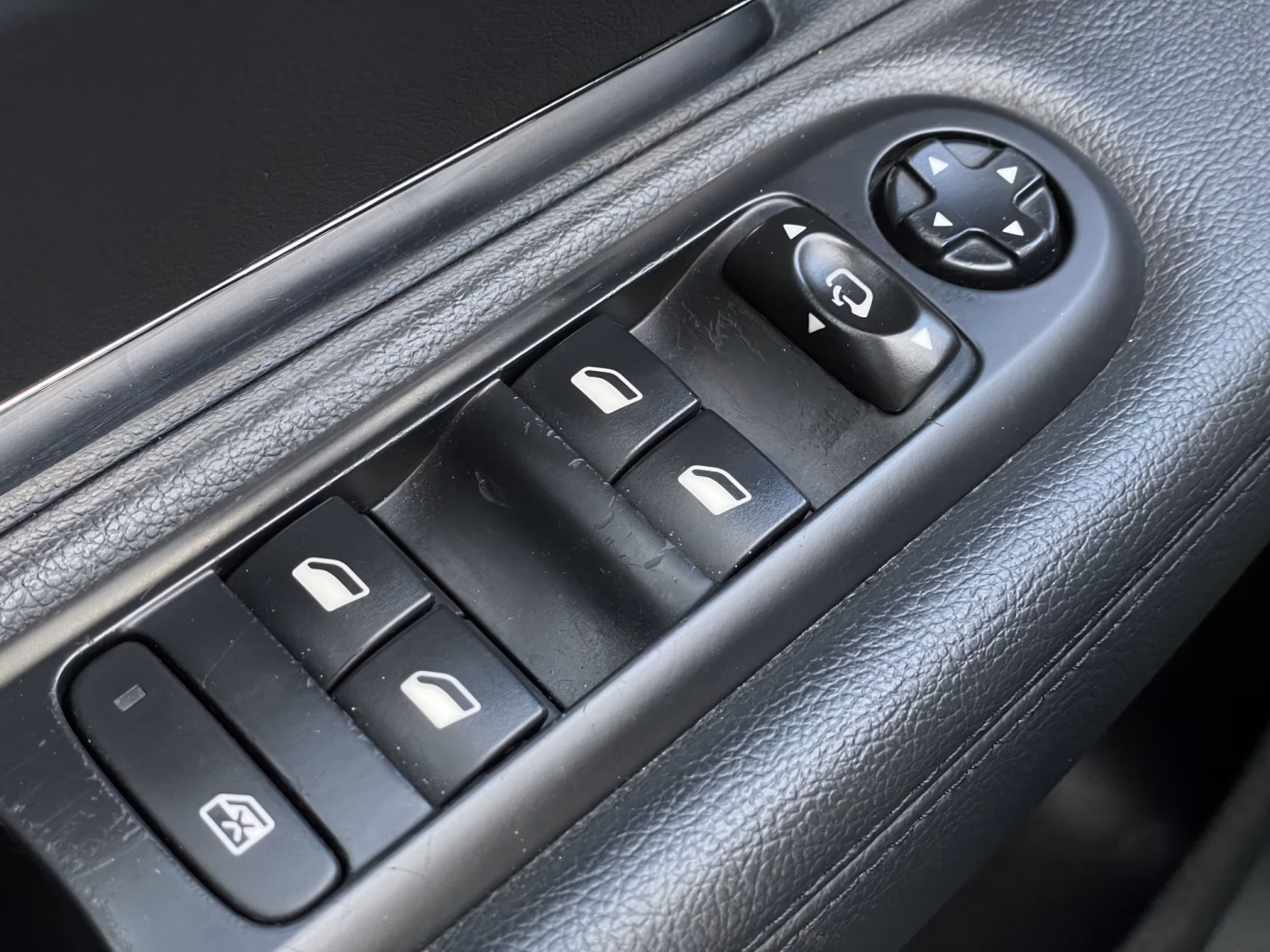 Peugeot 5008 фото 24