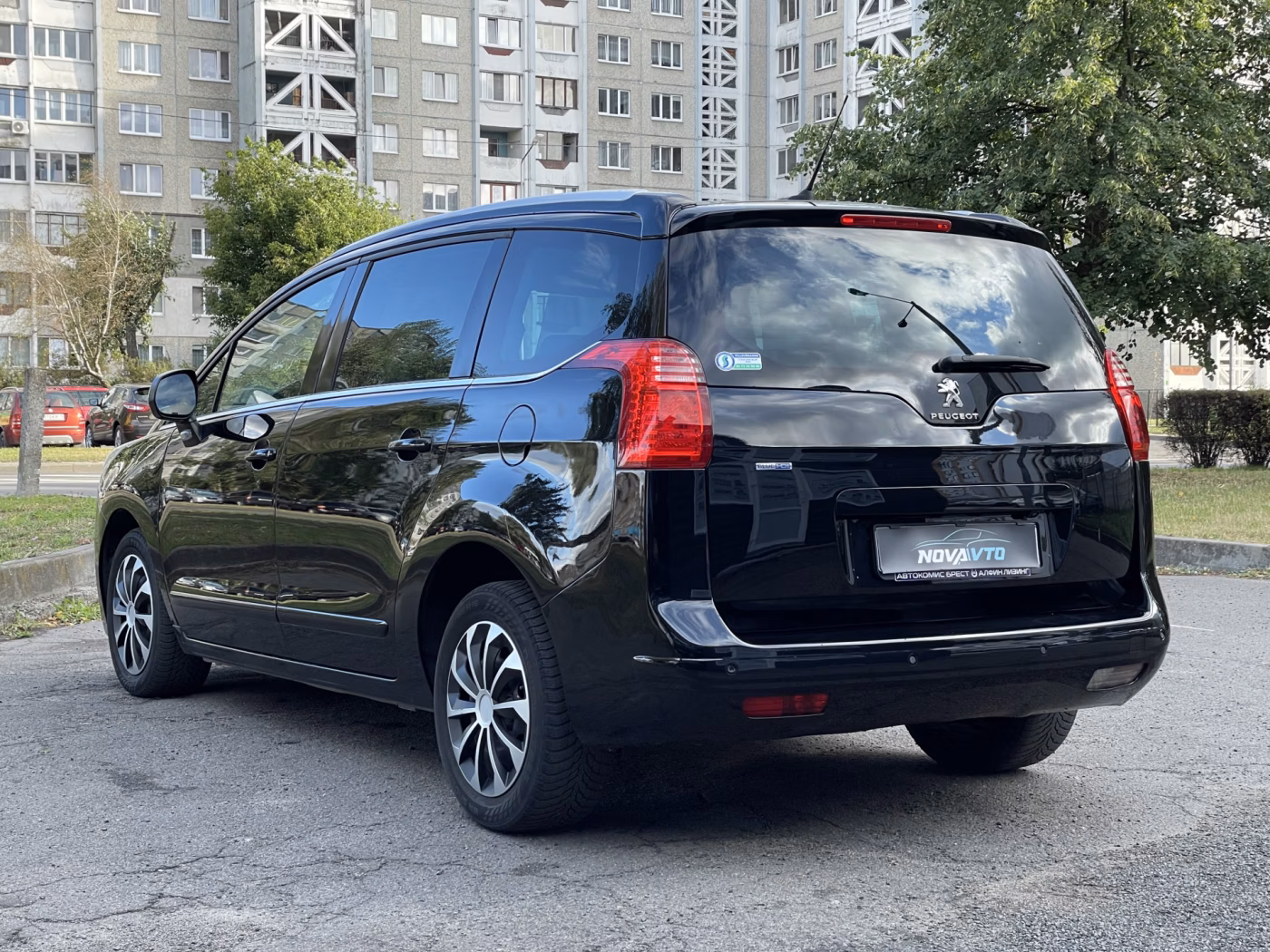 Peugeot 5008 фото 7