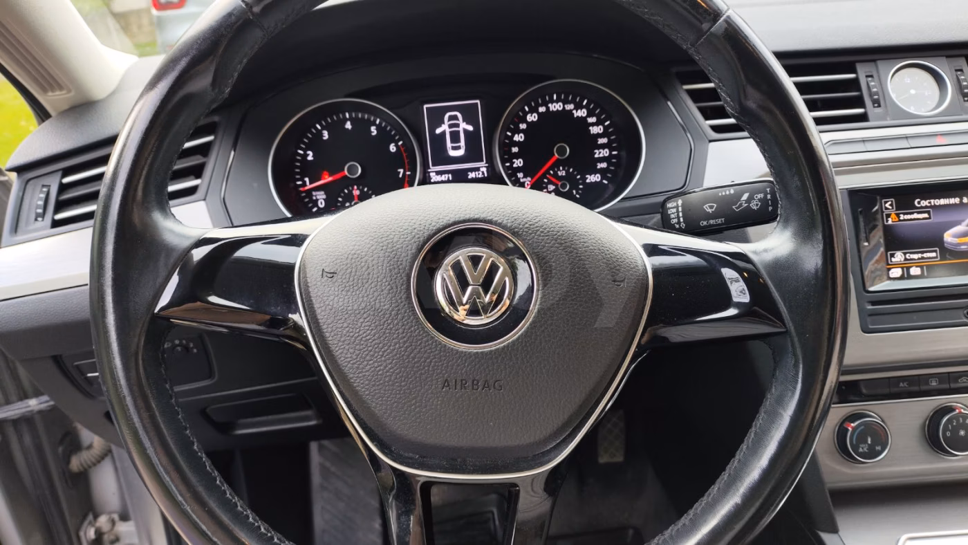 Volkswagen Passat фото 11