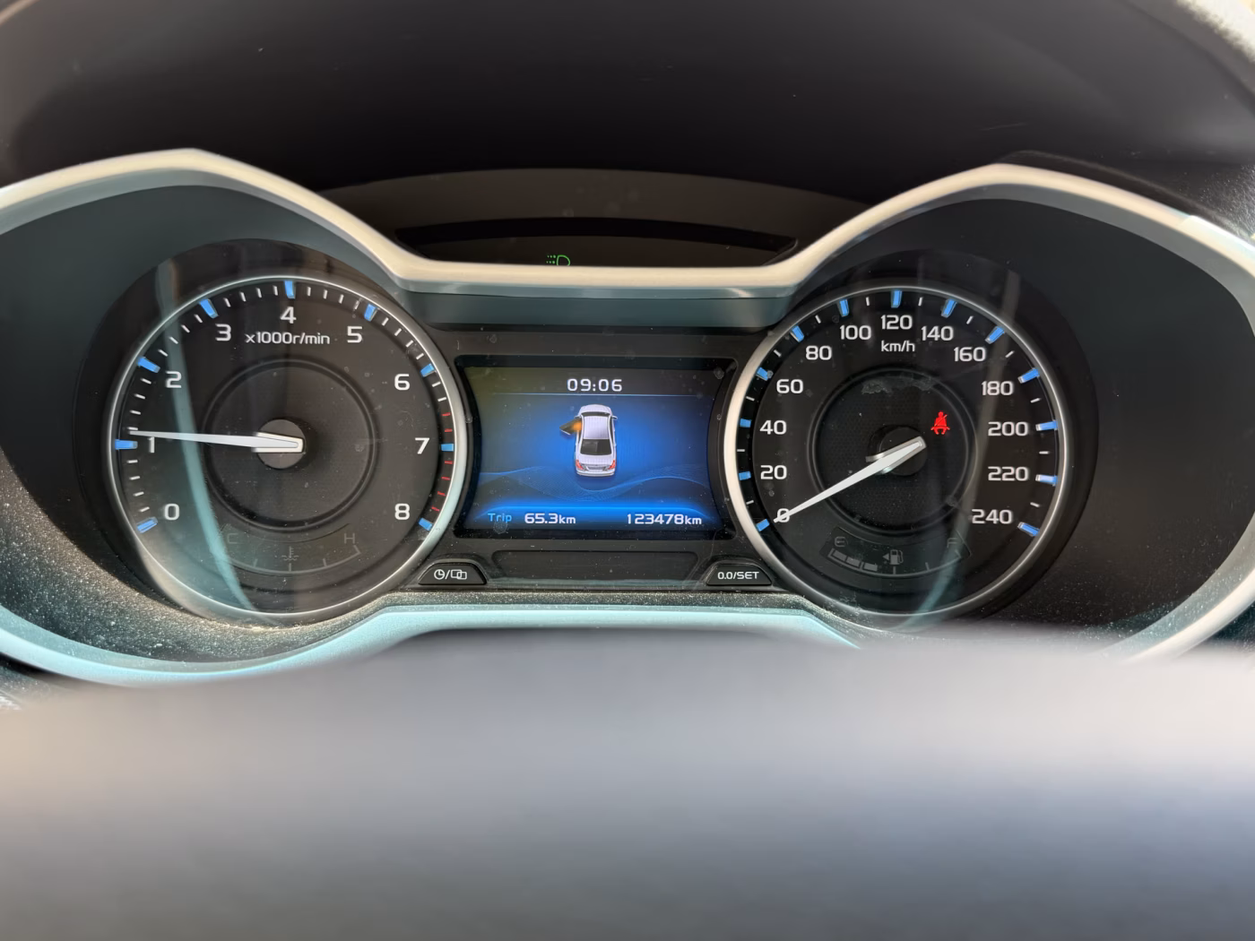 Geely Emgrand фото 4