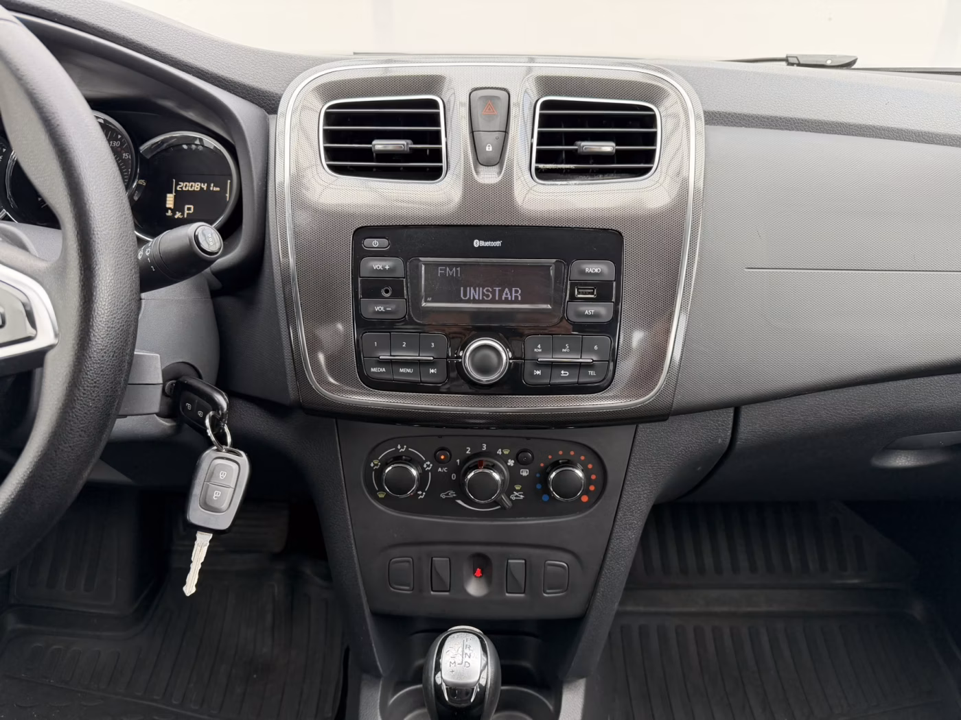 Renault Logan Stepway фото 14