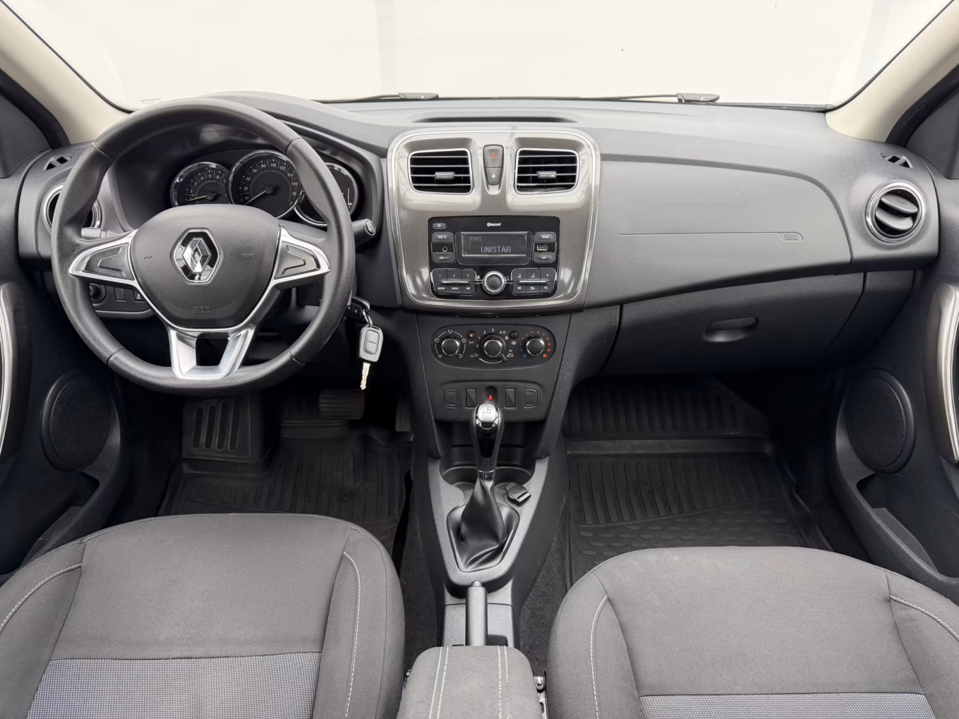 Renault Logan Stepway фото 11