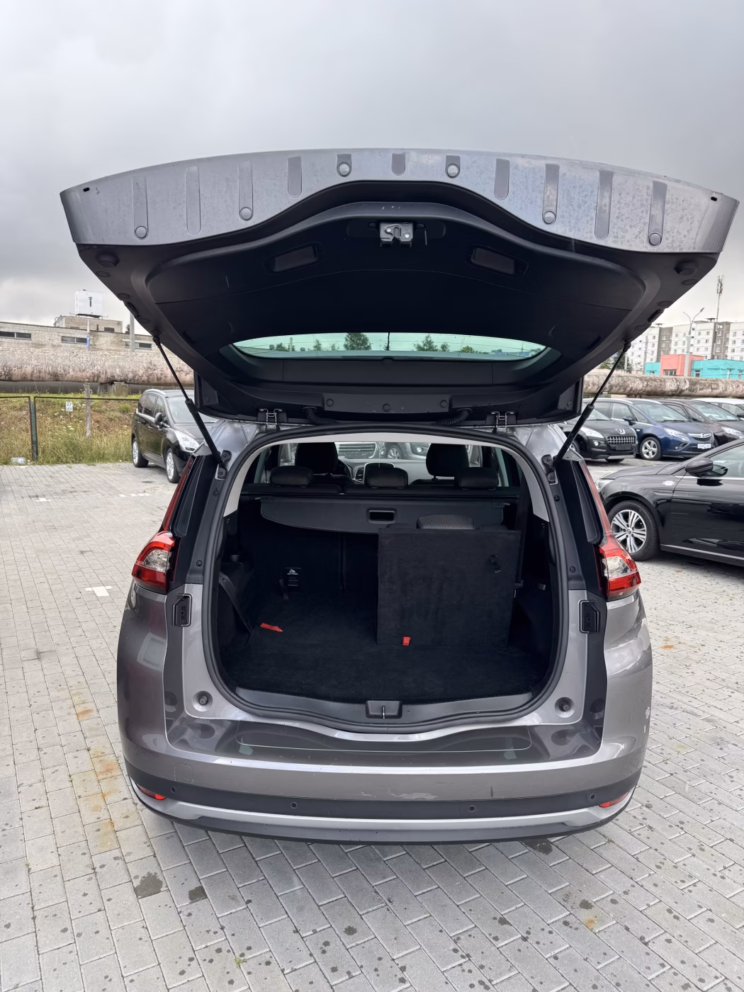 Renault Grand Scenic фото 11