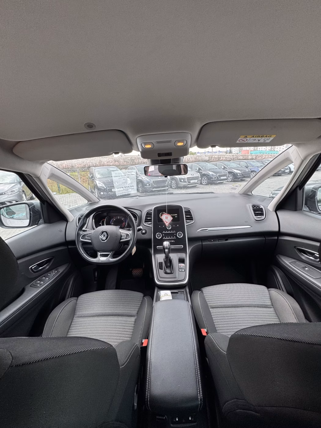 Renault Grand Scenic фото 13