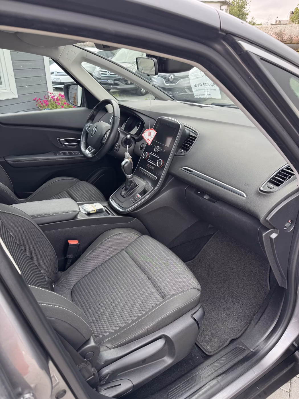 Renault Grand Scenic фото 15