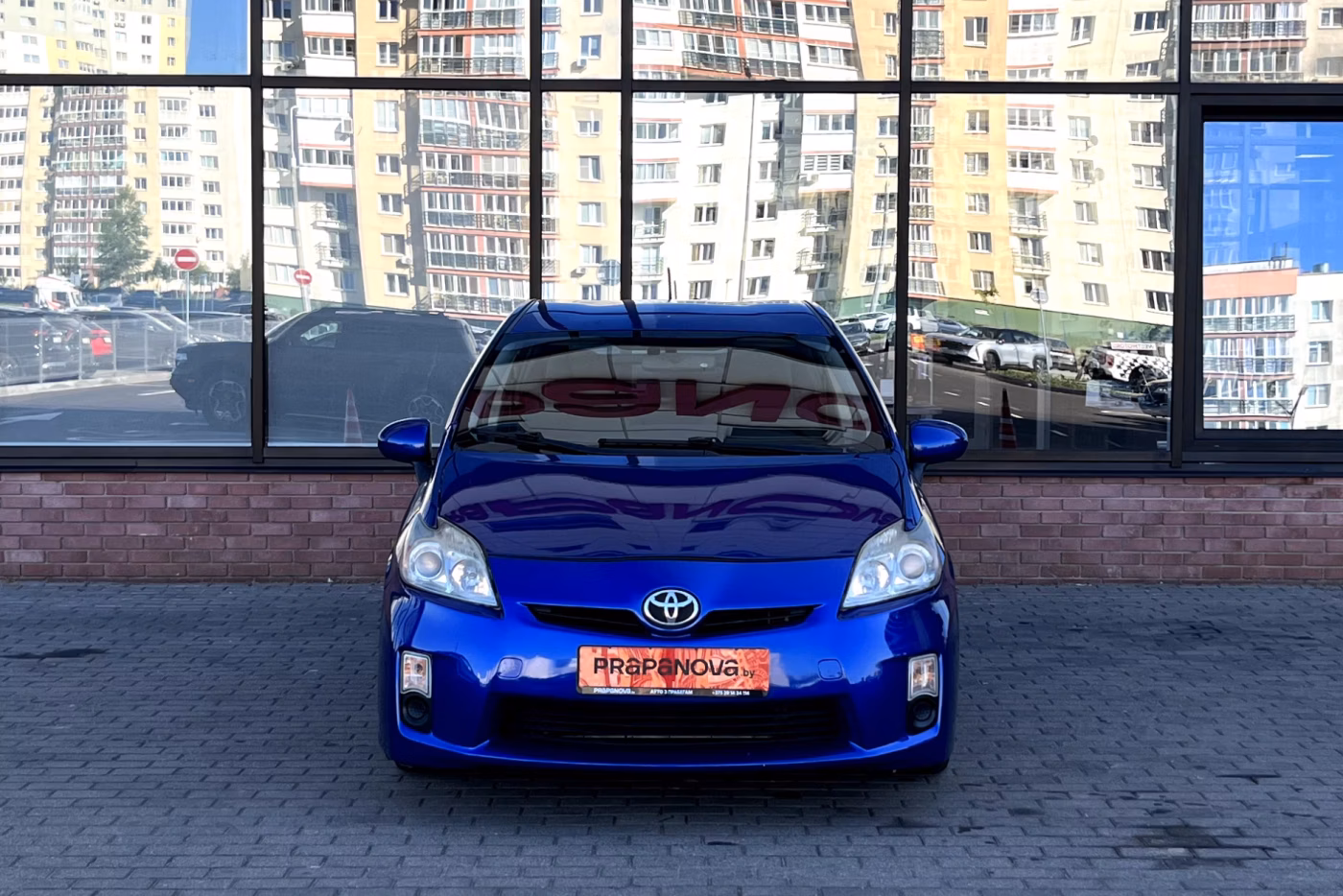 Toyota Prius фото 2