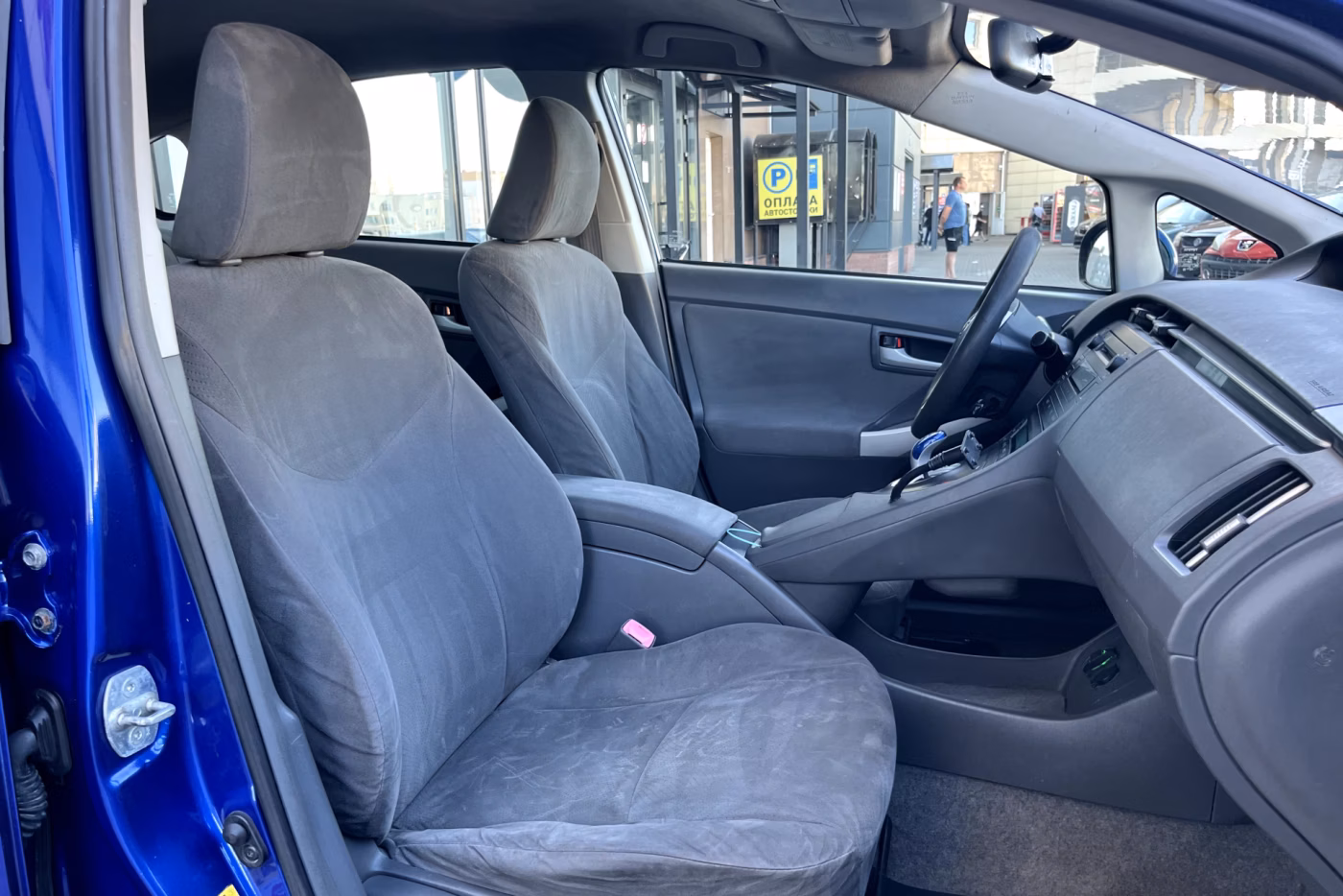 Toyota Prius фото 12