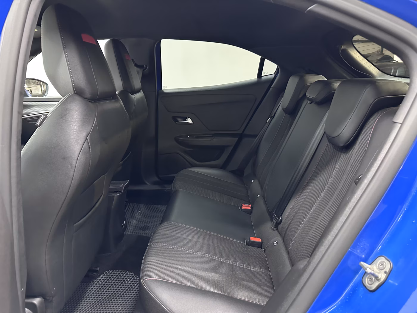 Opel Mokka фото 9