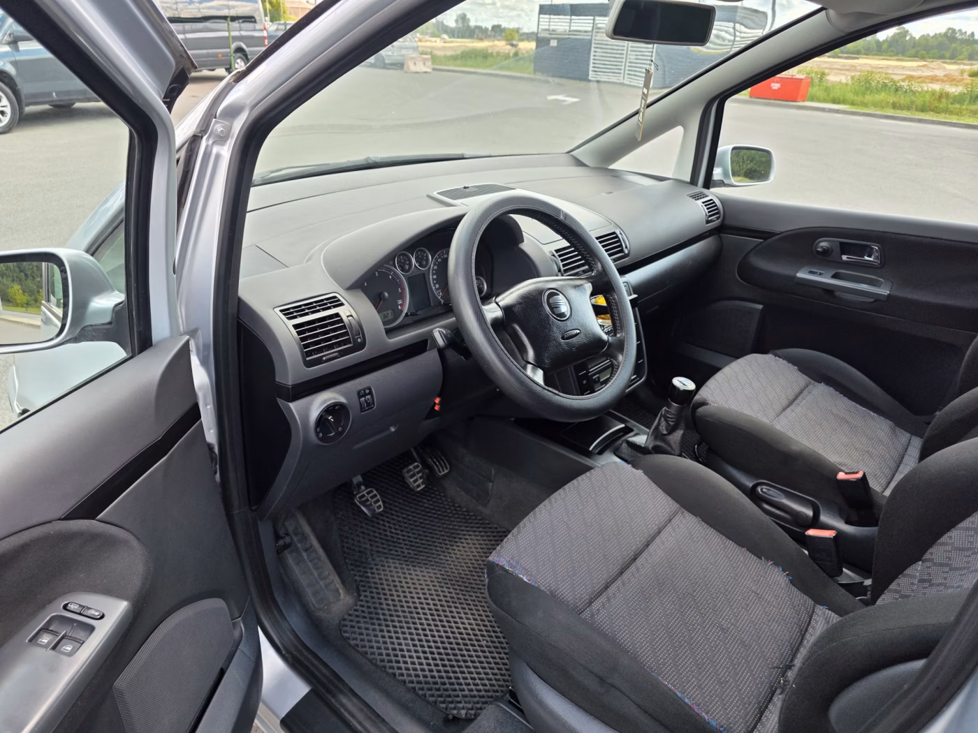 SEAT Alhambra фото 13