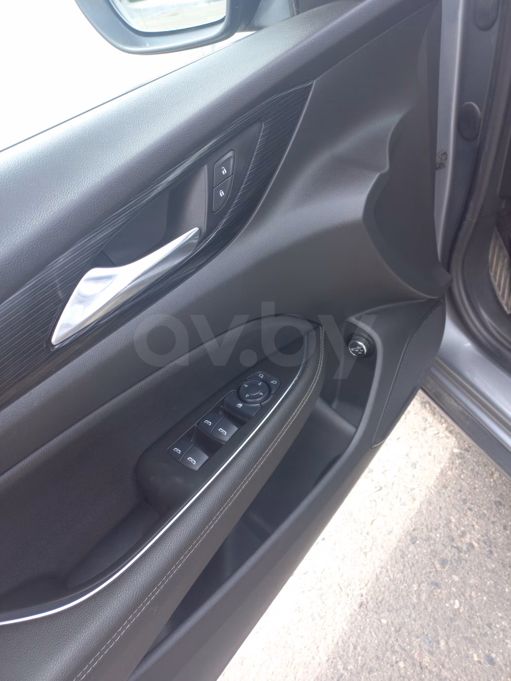 Opel Insignia фото 12
