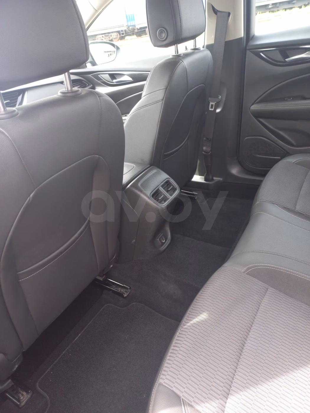 Opel Insignia фото 10