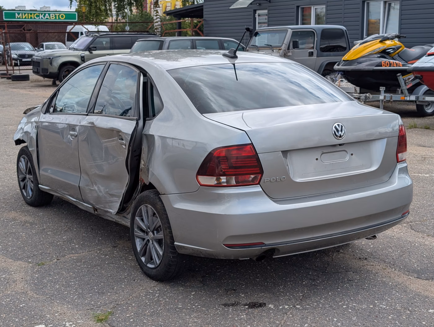 Volkswagen Polo Sedan фото 5