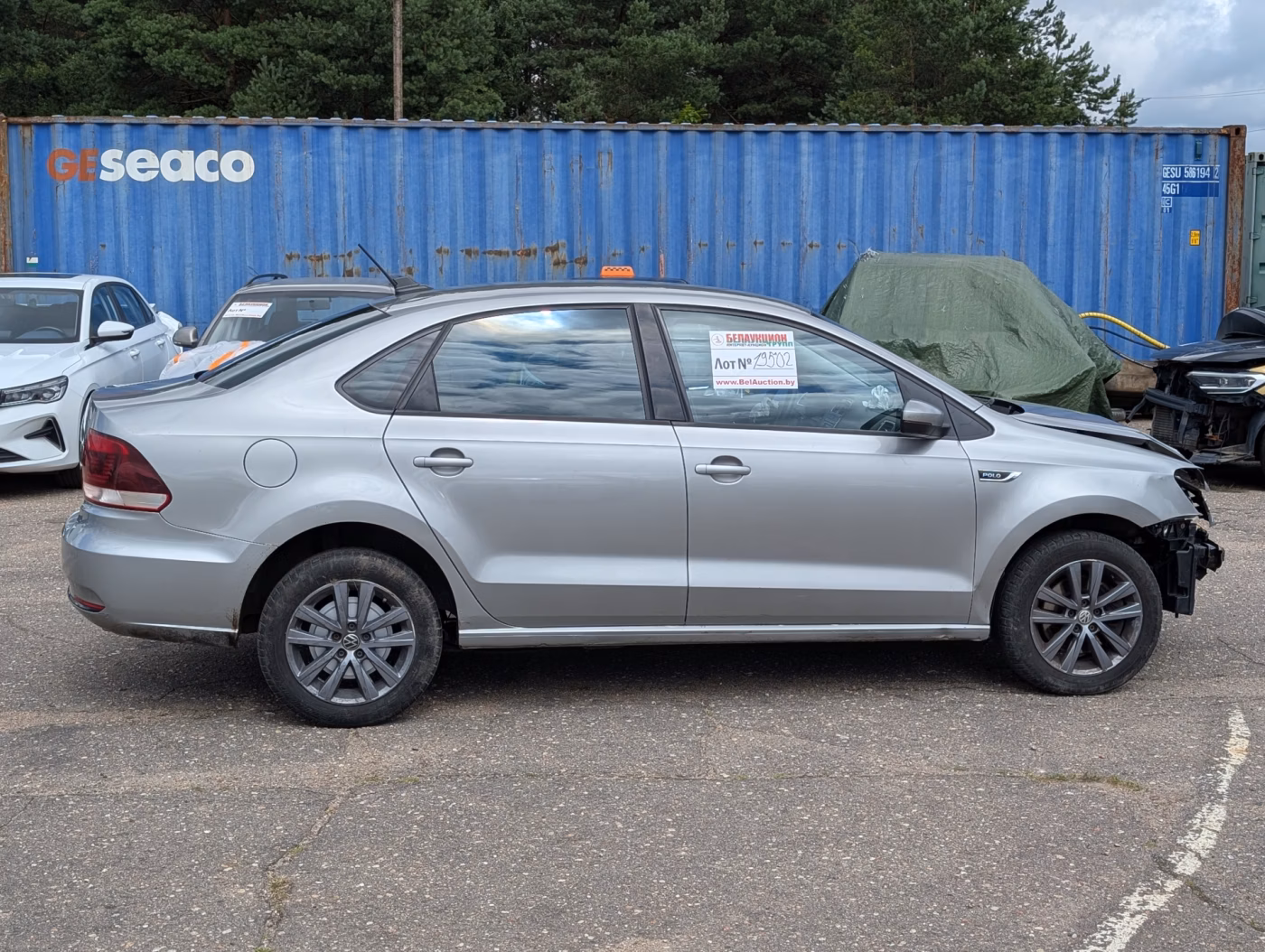 Volkswagen Polo Sedan фото 8