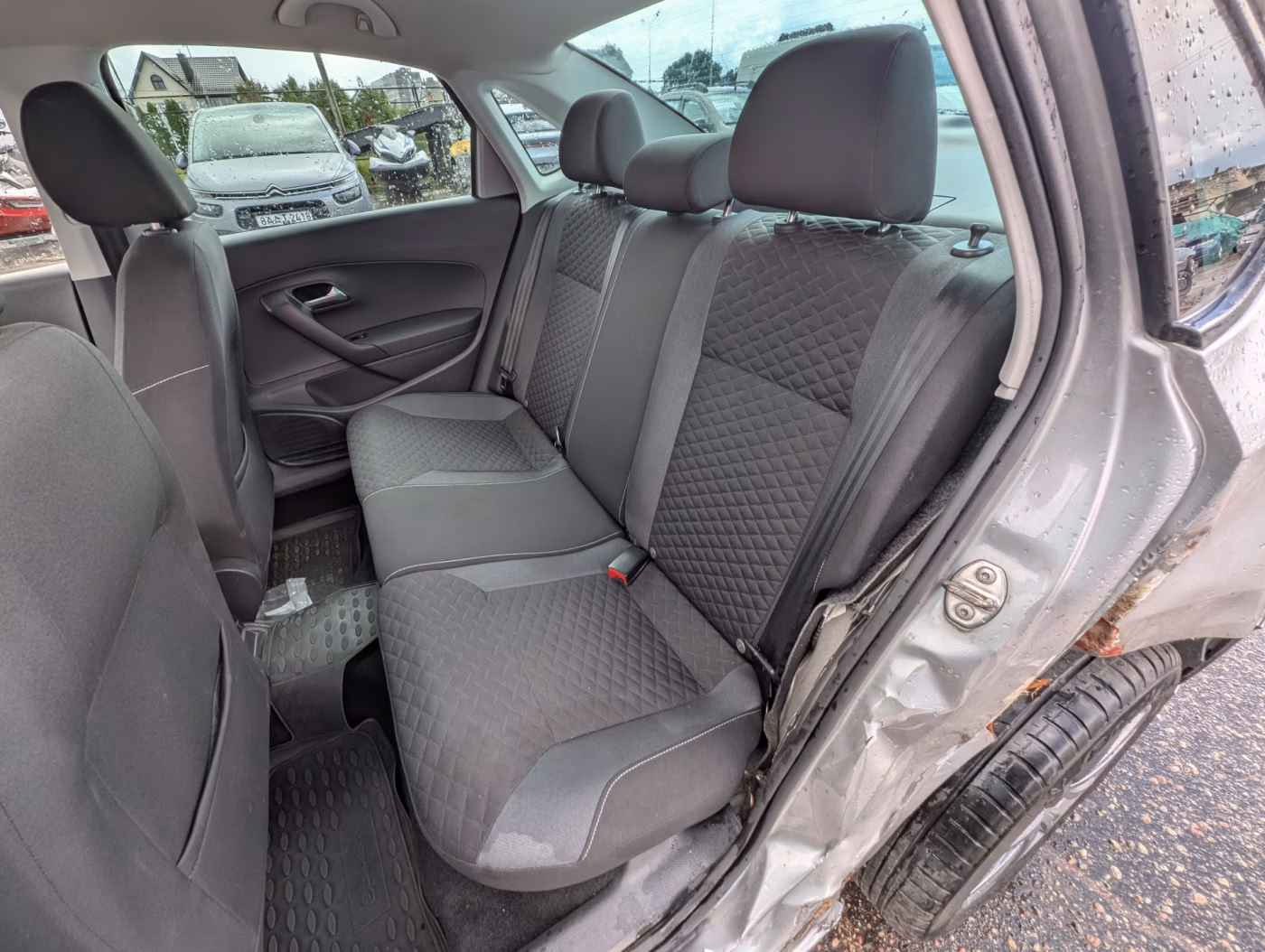 Volkswagen Polo Sedan фото 16