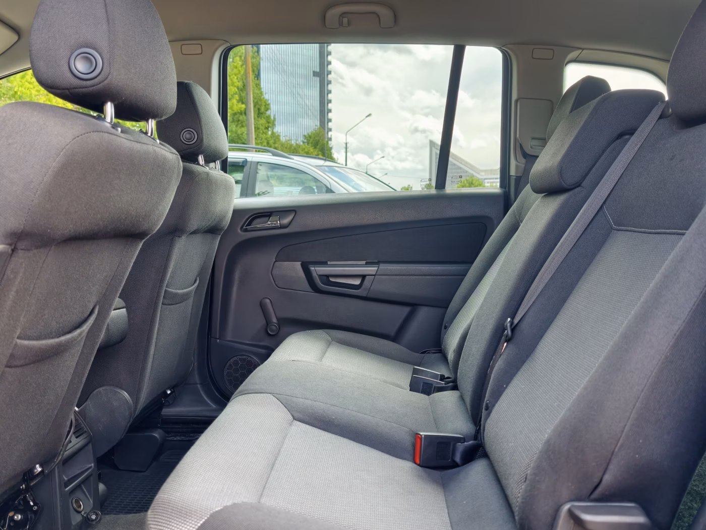 Opel Zafira фото 11