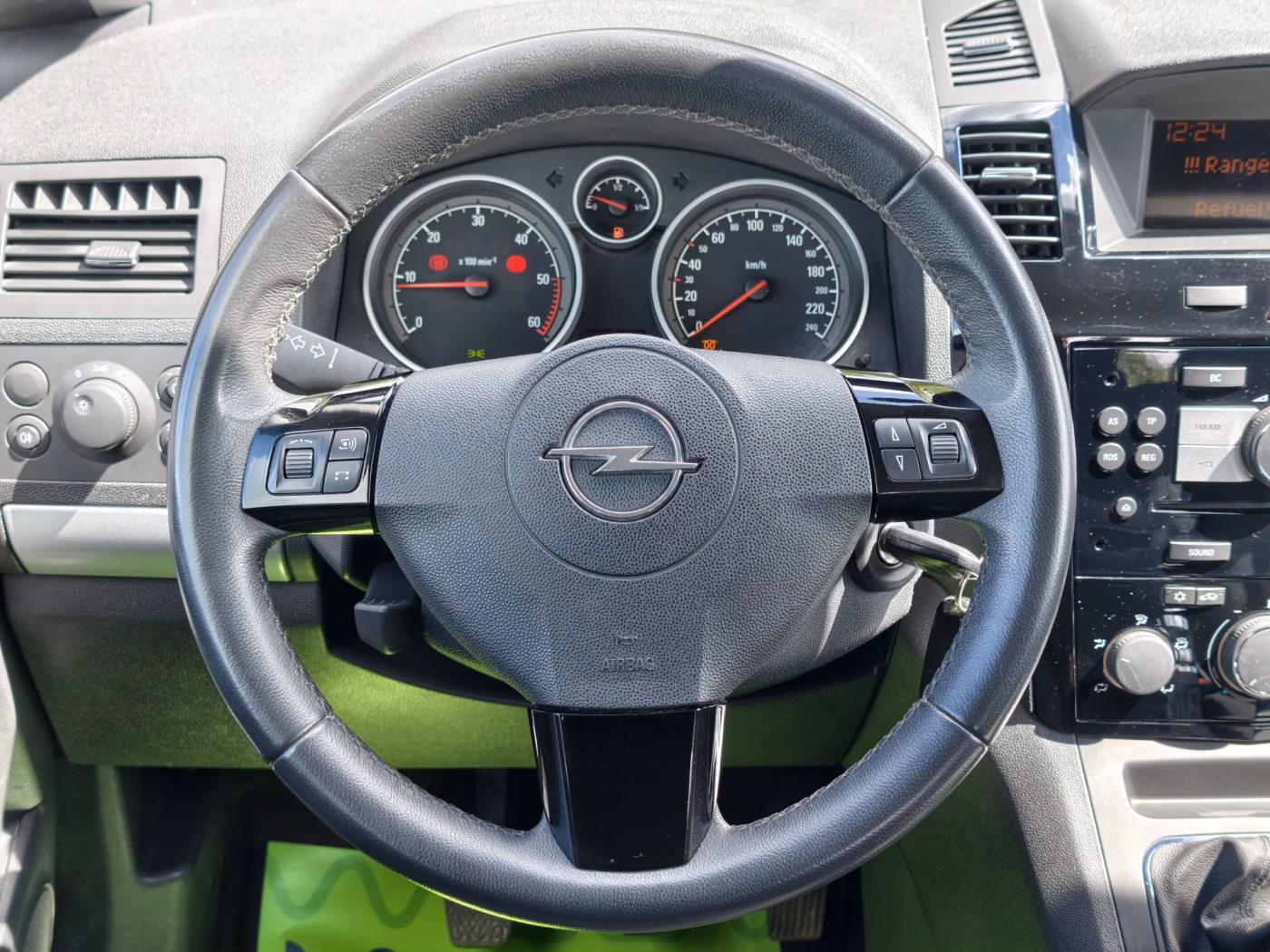 Opel Zafira фото 16