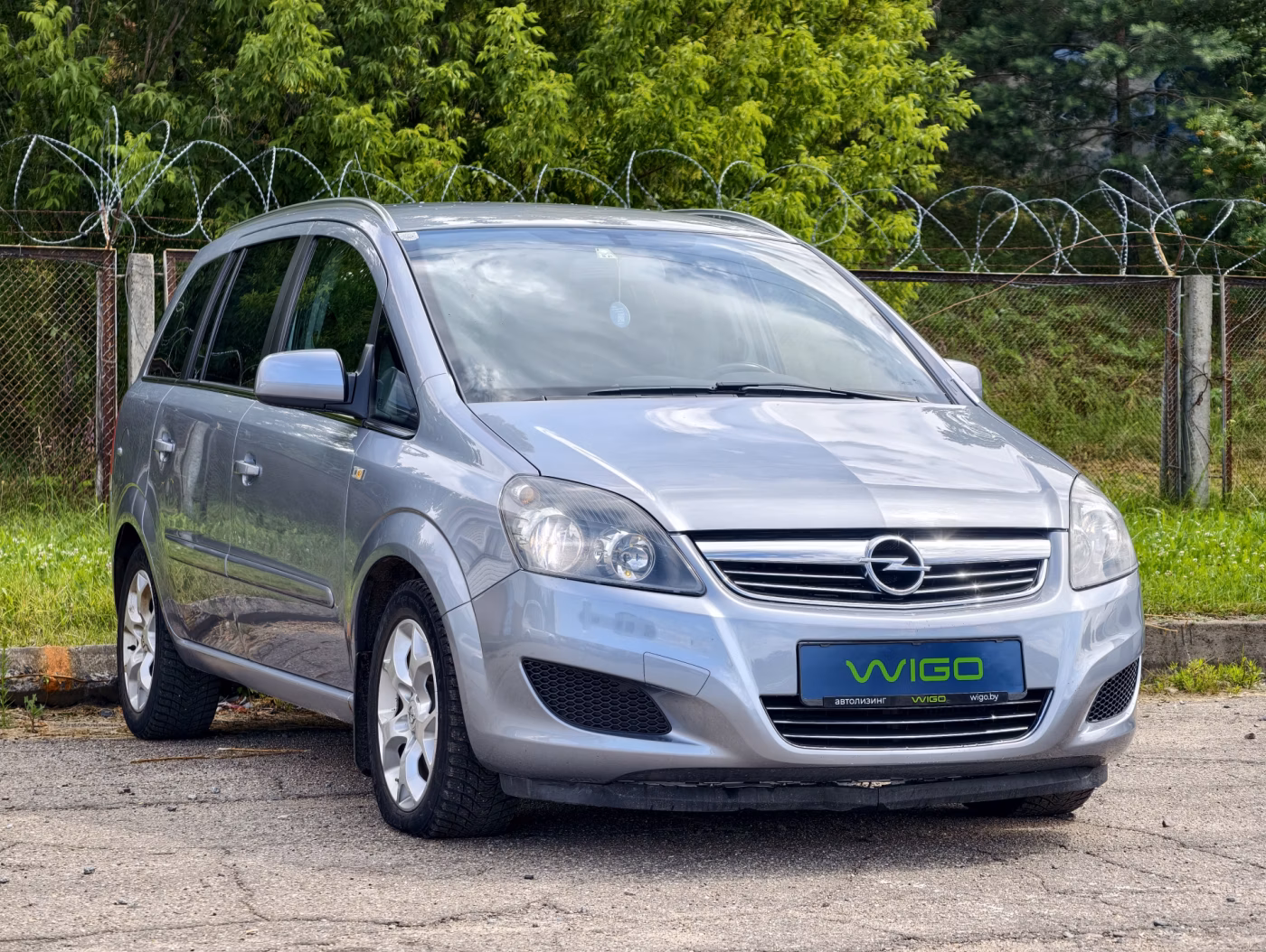 Opel Zafira фото 2