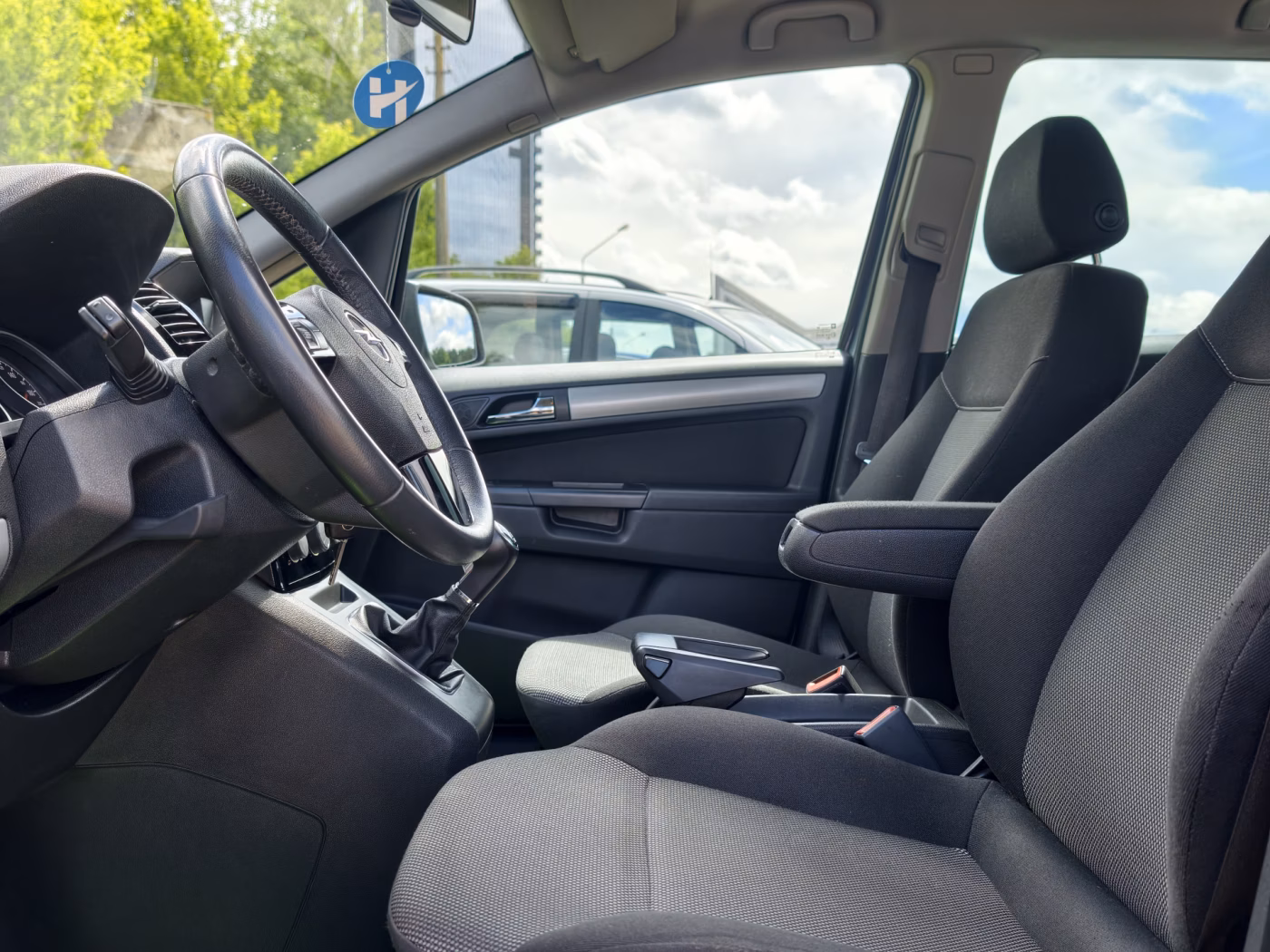 Opel Zafira фото 10