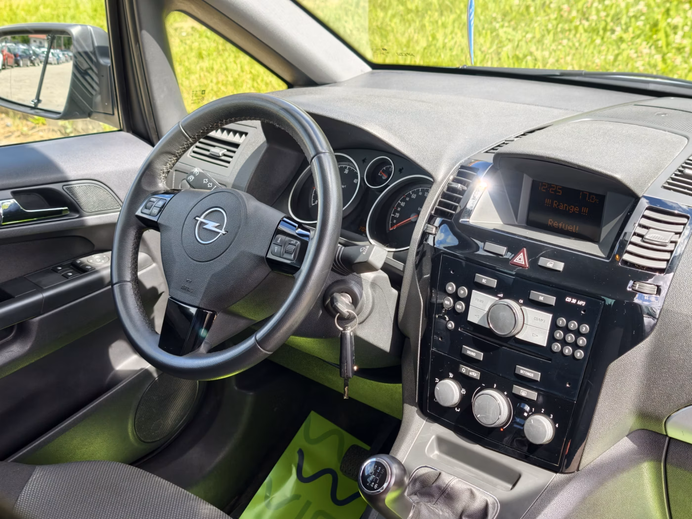 Opel Zafira фото 14