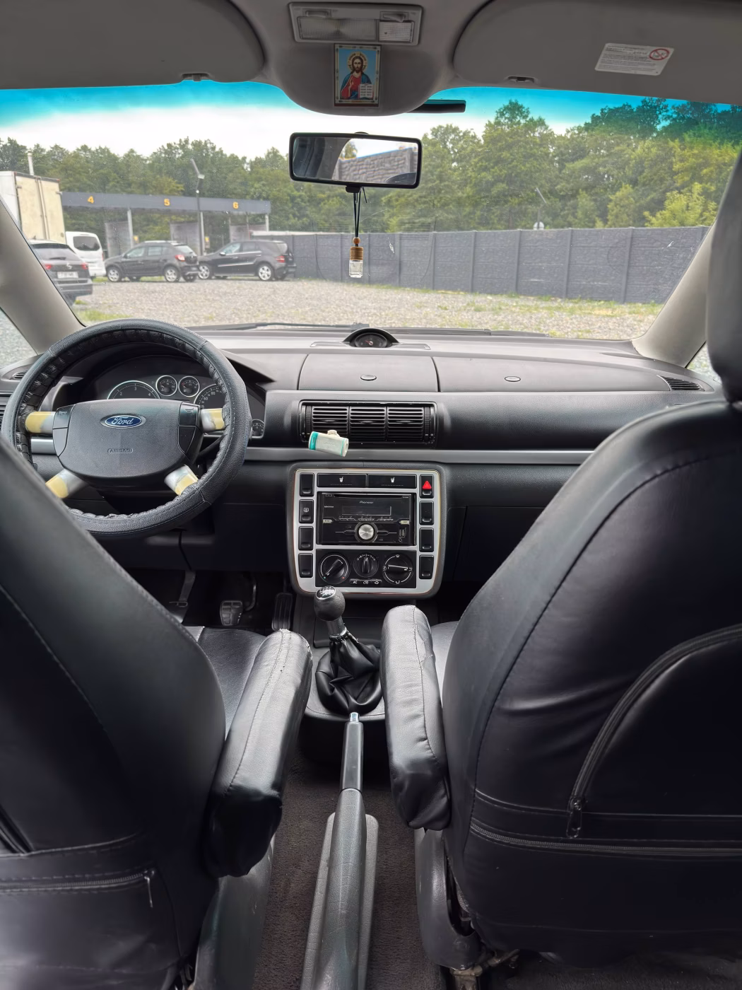 Ford Galaxy фото 8