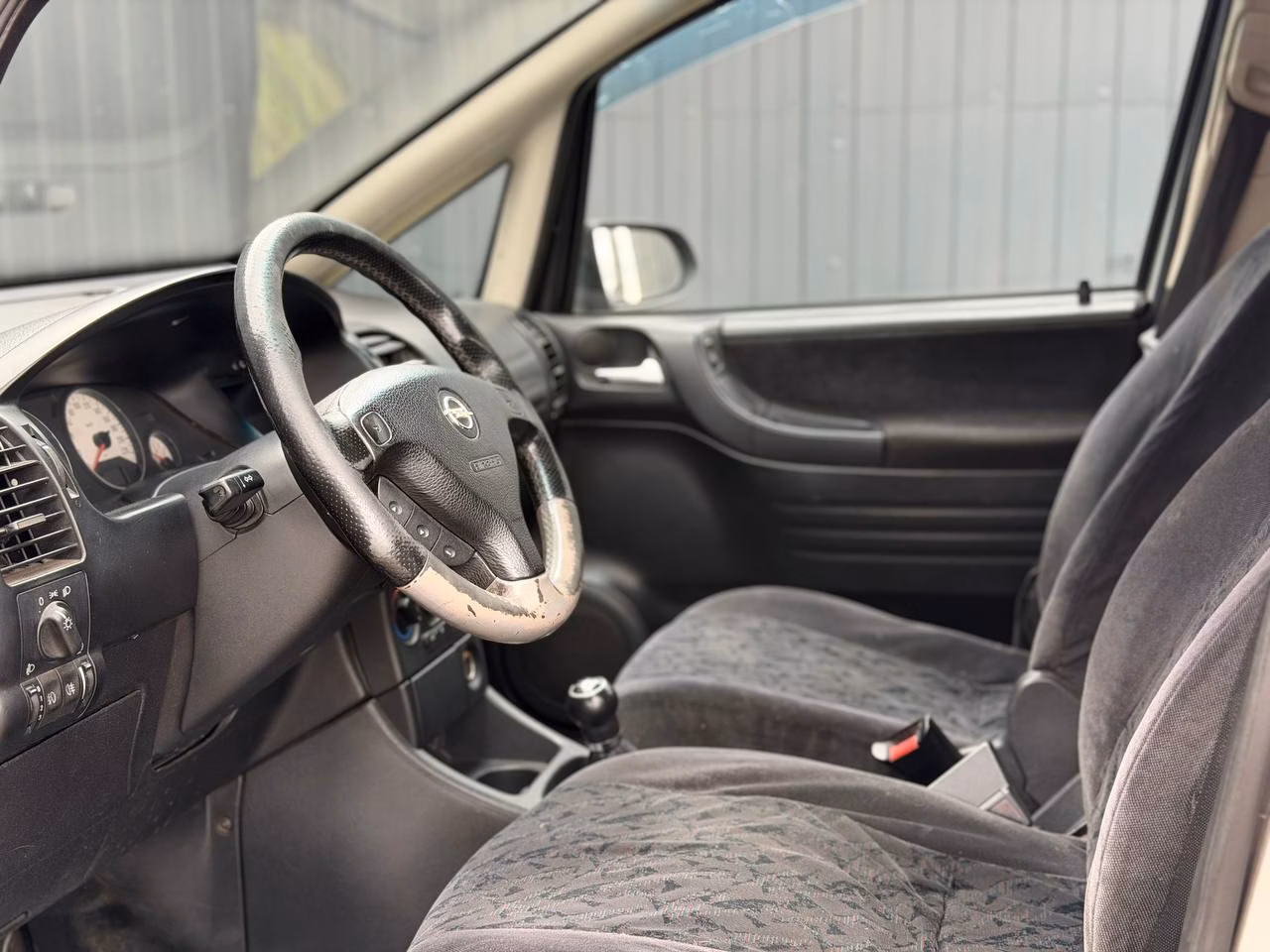 Opel Zafira фото 9
