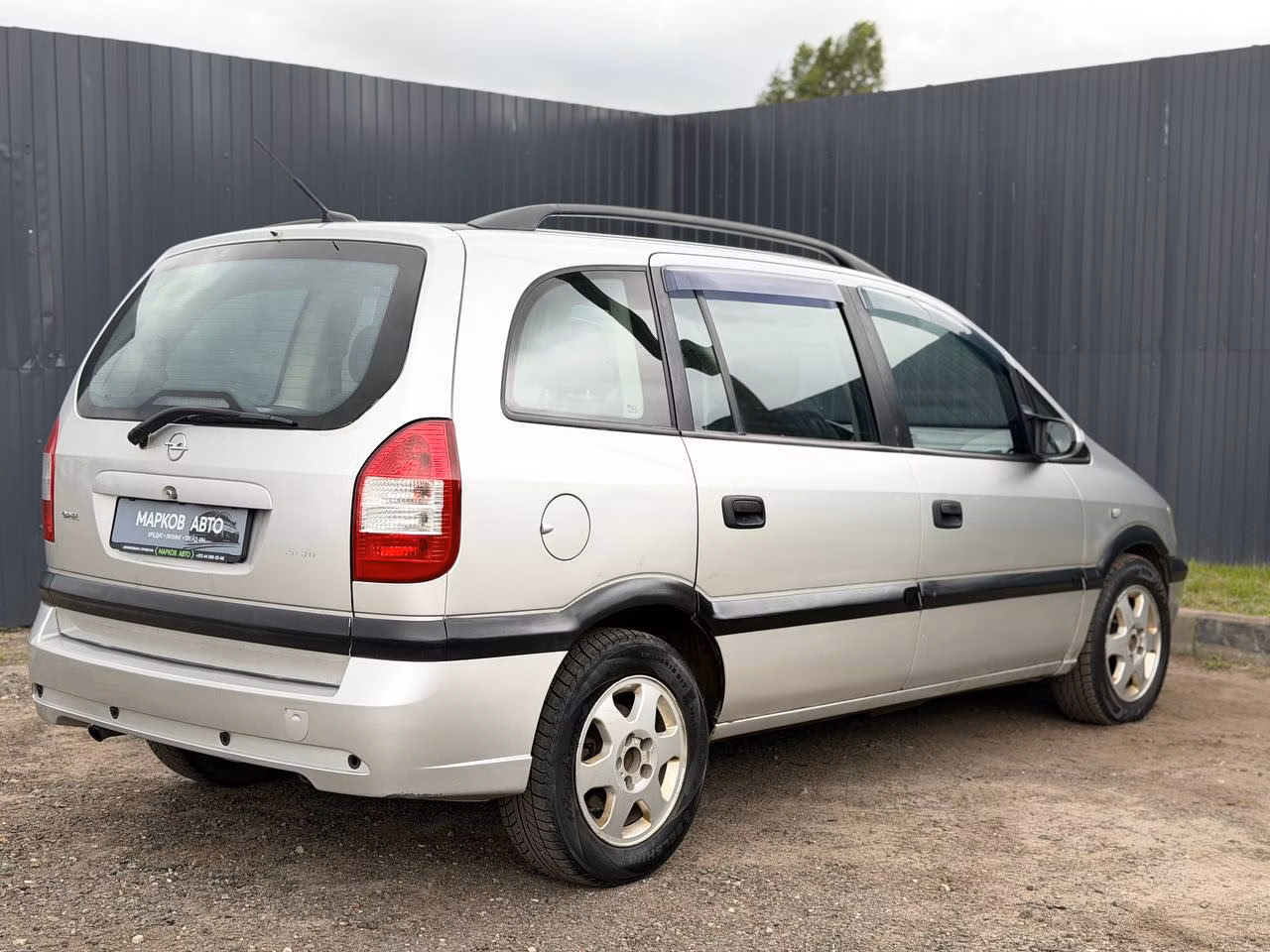 Opel Zafira фото 5