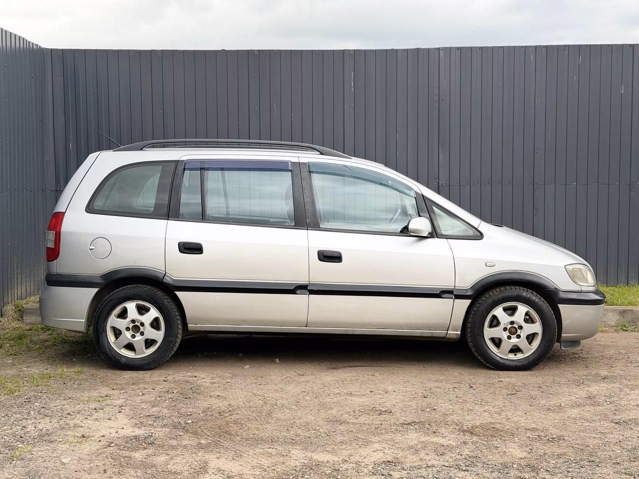 Opel Zafira фото 4
