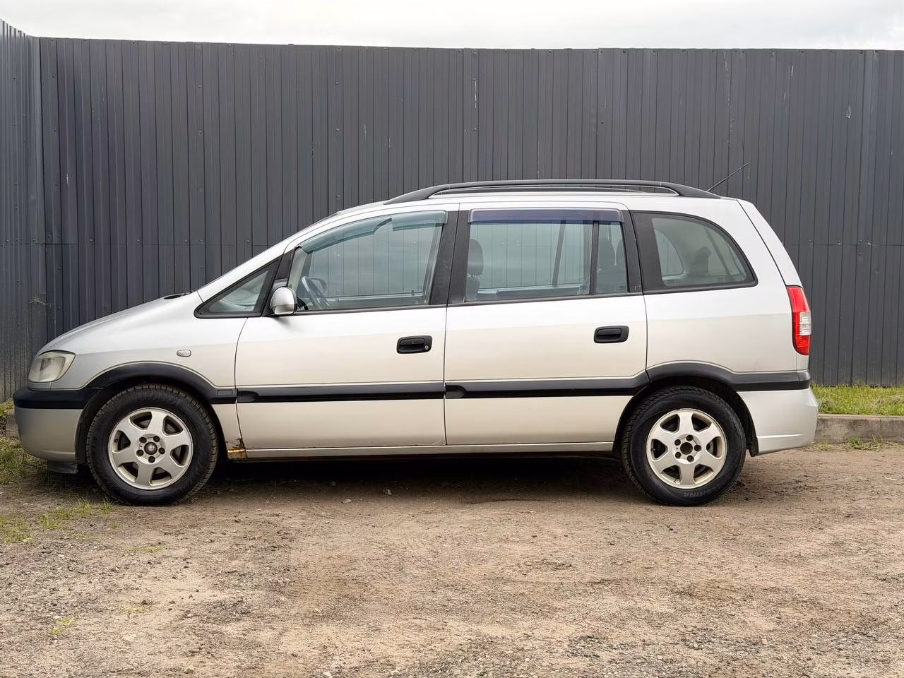 Opel Zafira фото 8