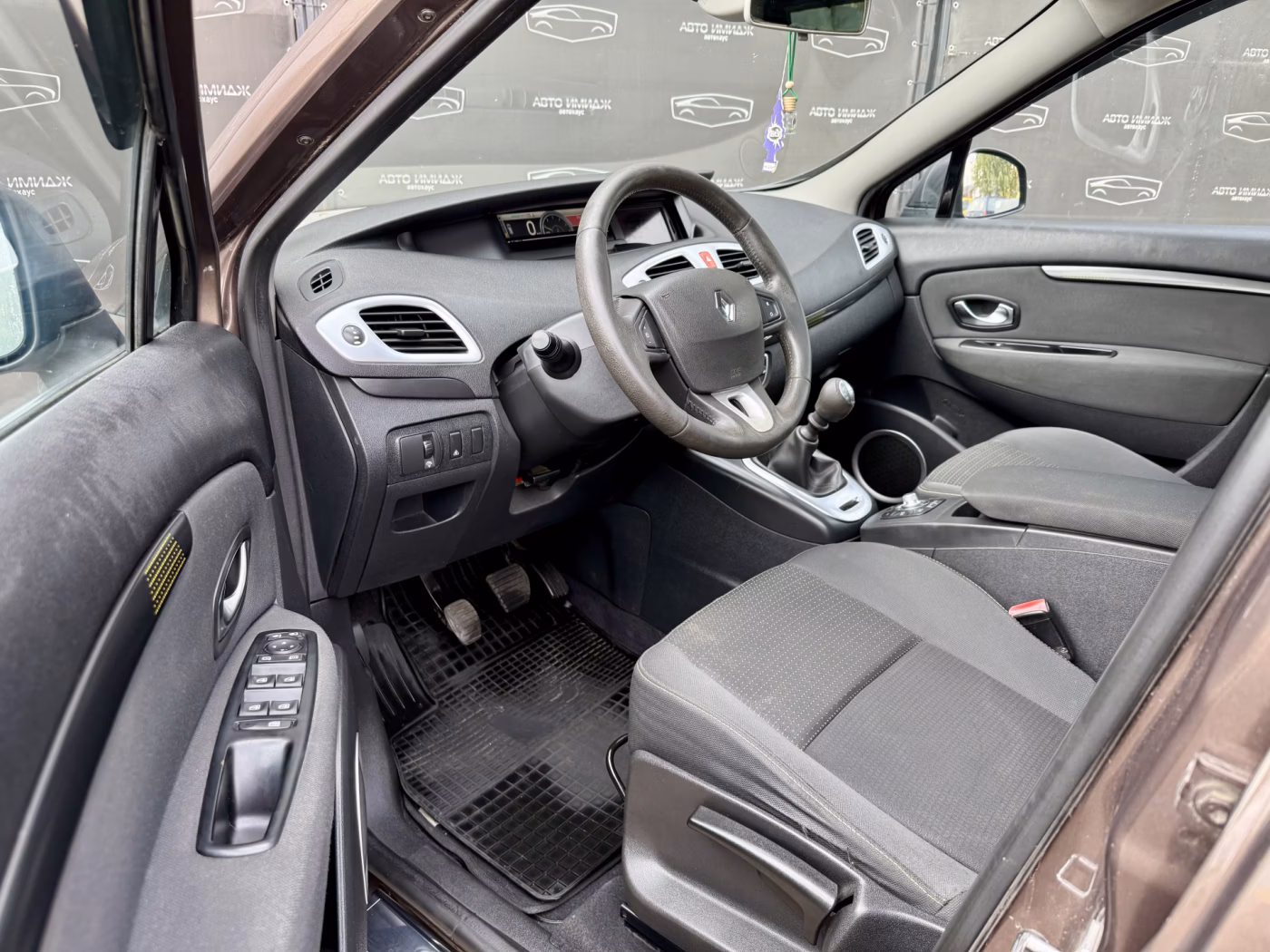Renault Grand Scenic фото 17