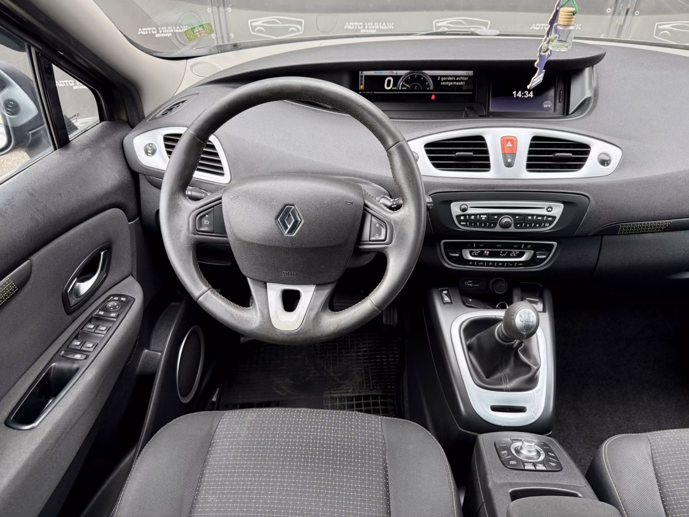 Renault Grand Scenic фото 18