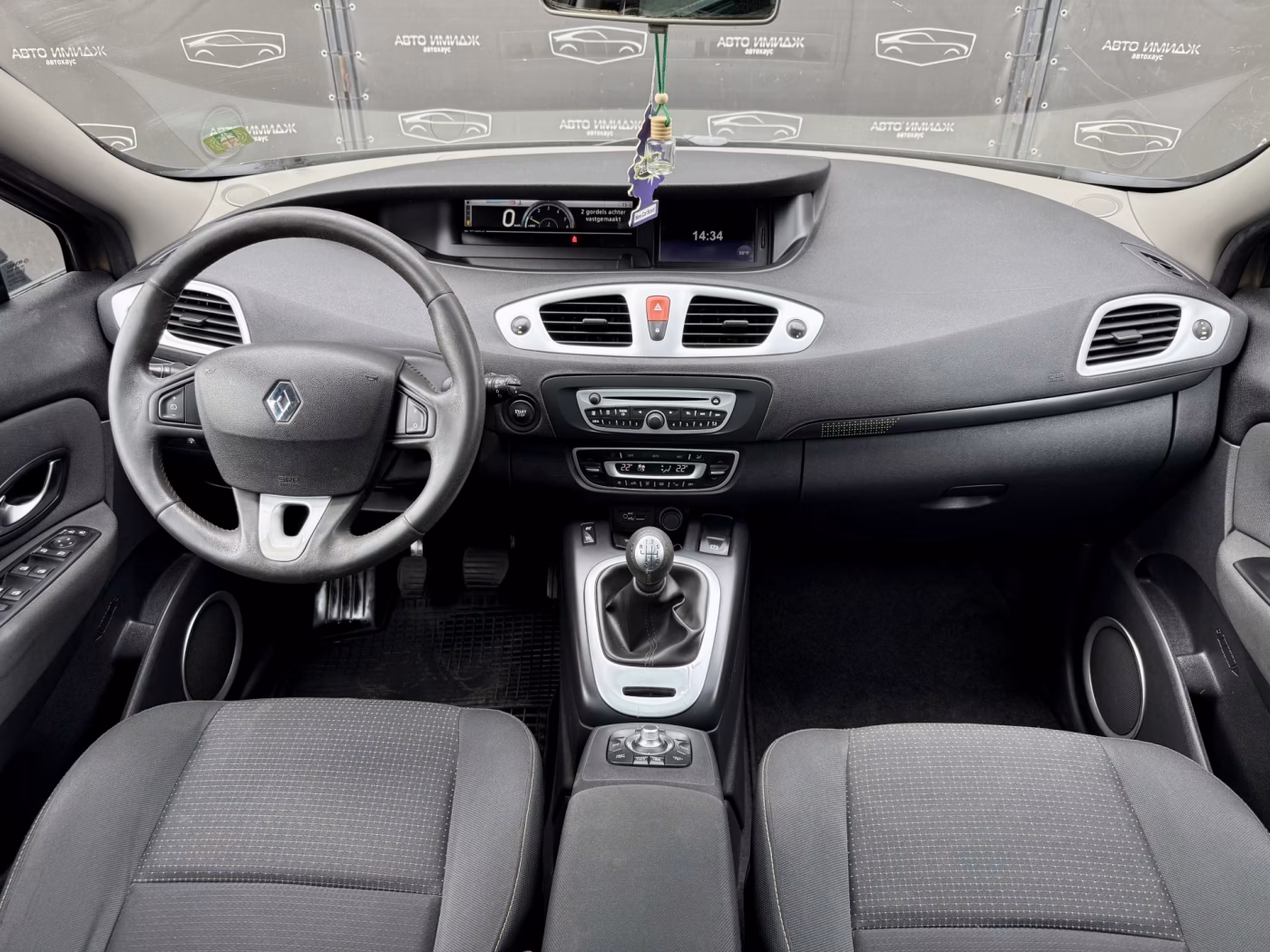 Renault Grand Scenic фото 15