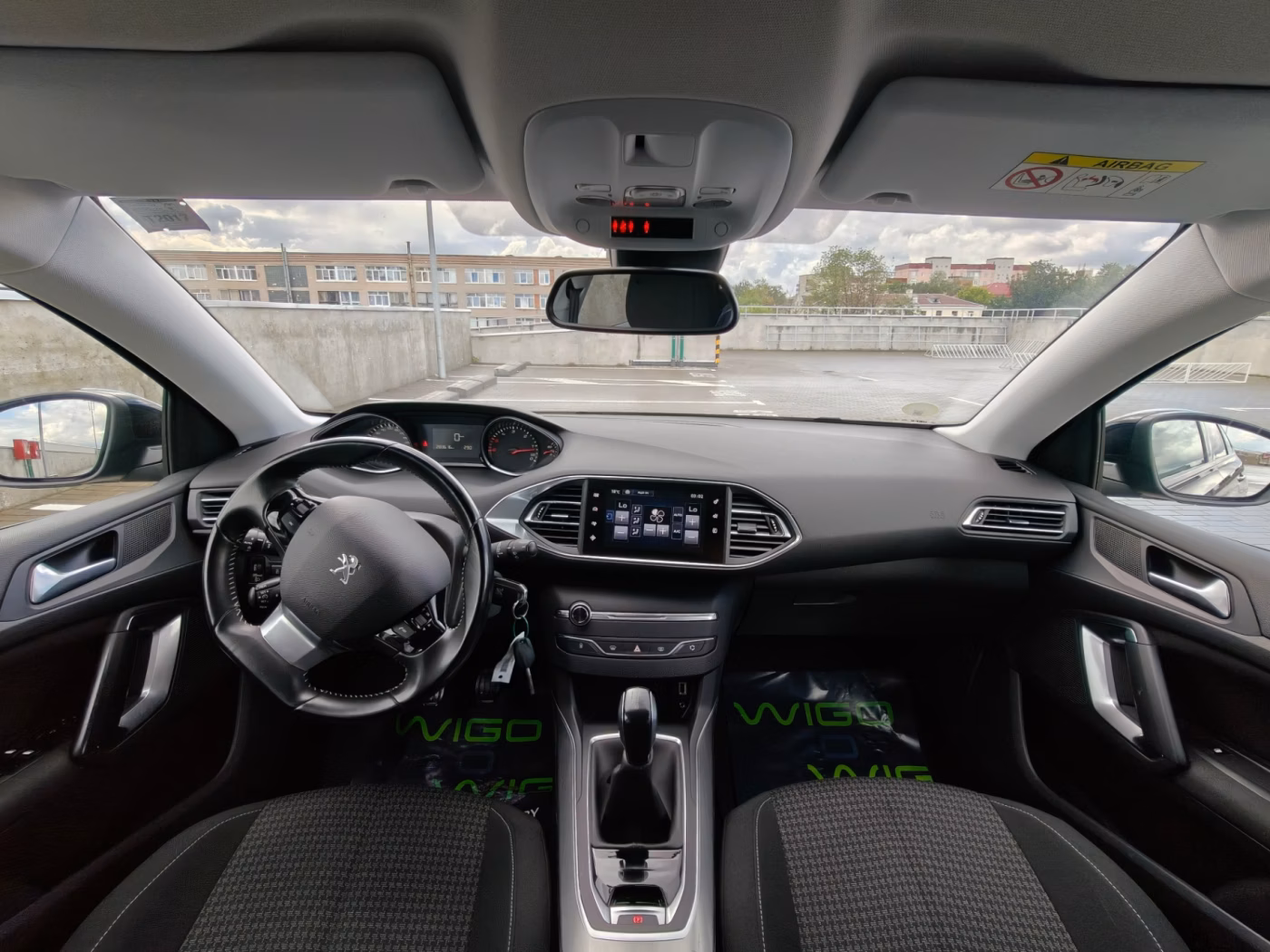 Peugeot 308 фото 8