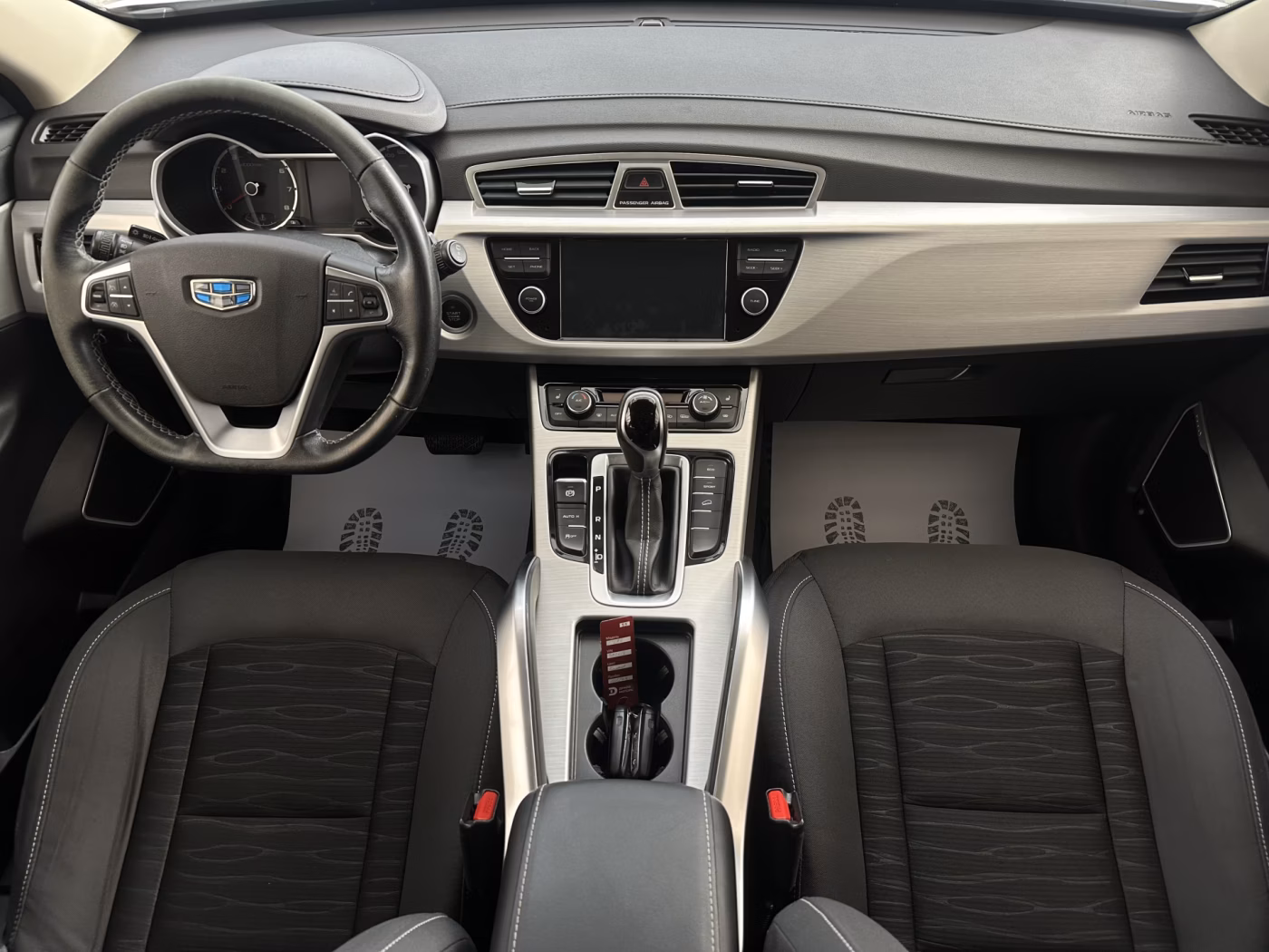 Geely Atlas фото 13