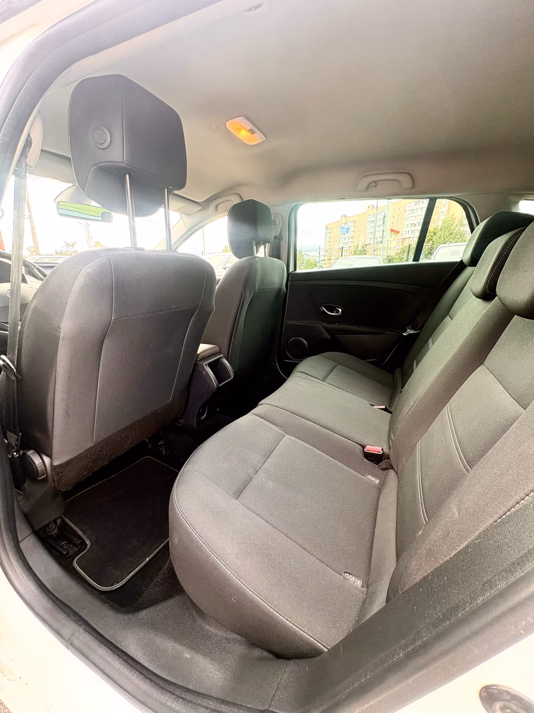 Renault Megane фото 12