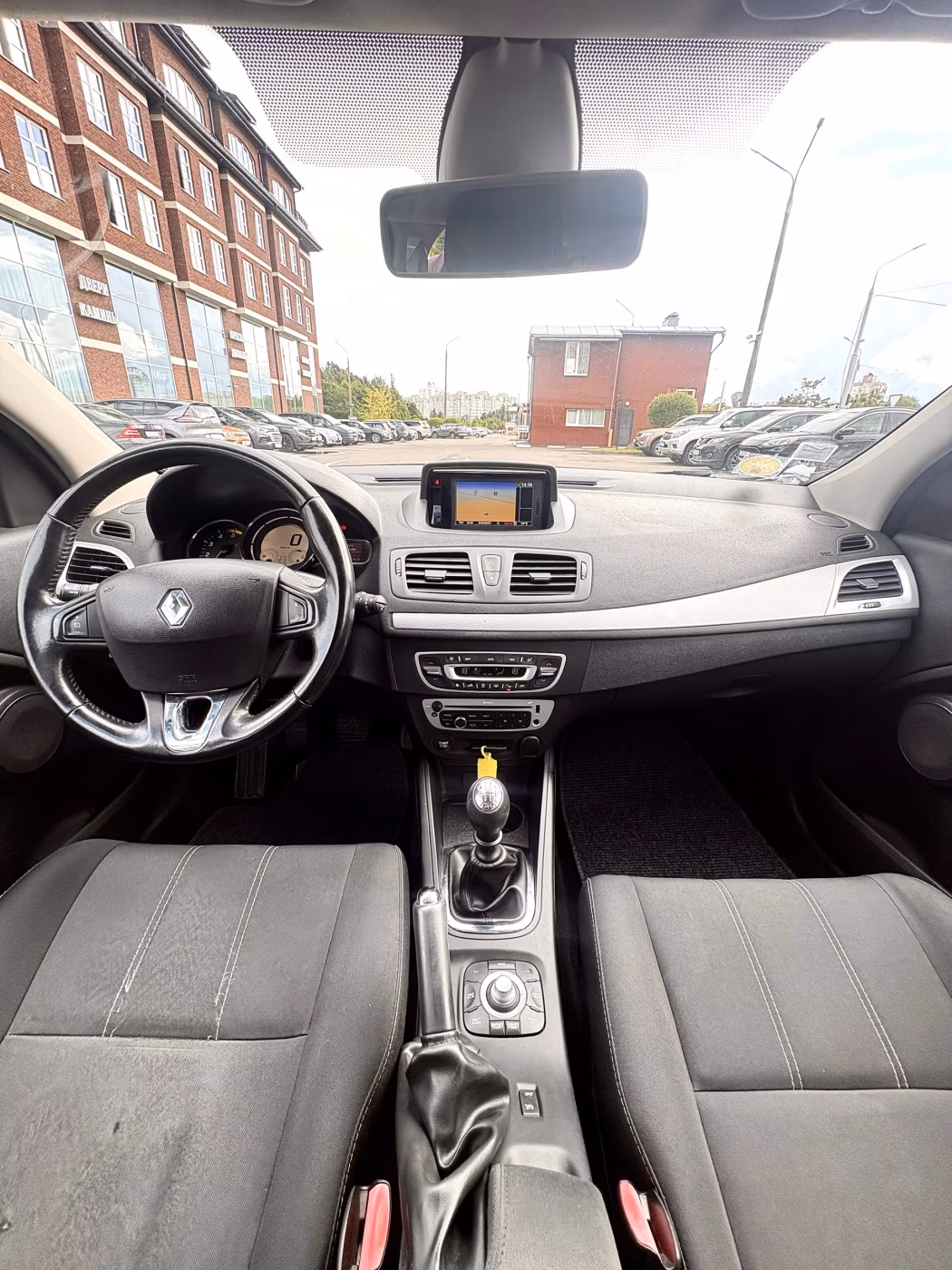 Renault Megane фото 9