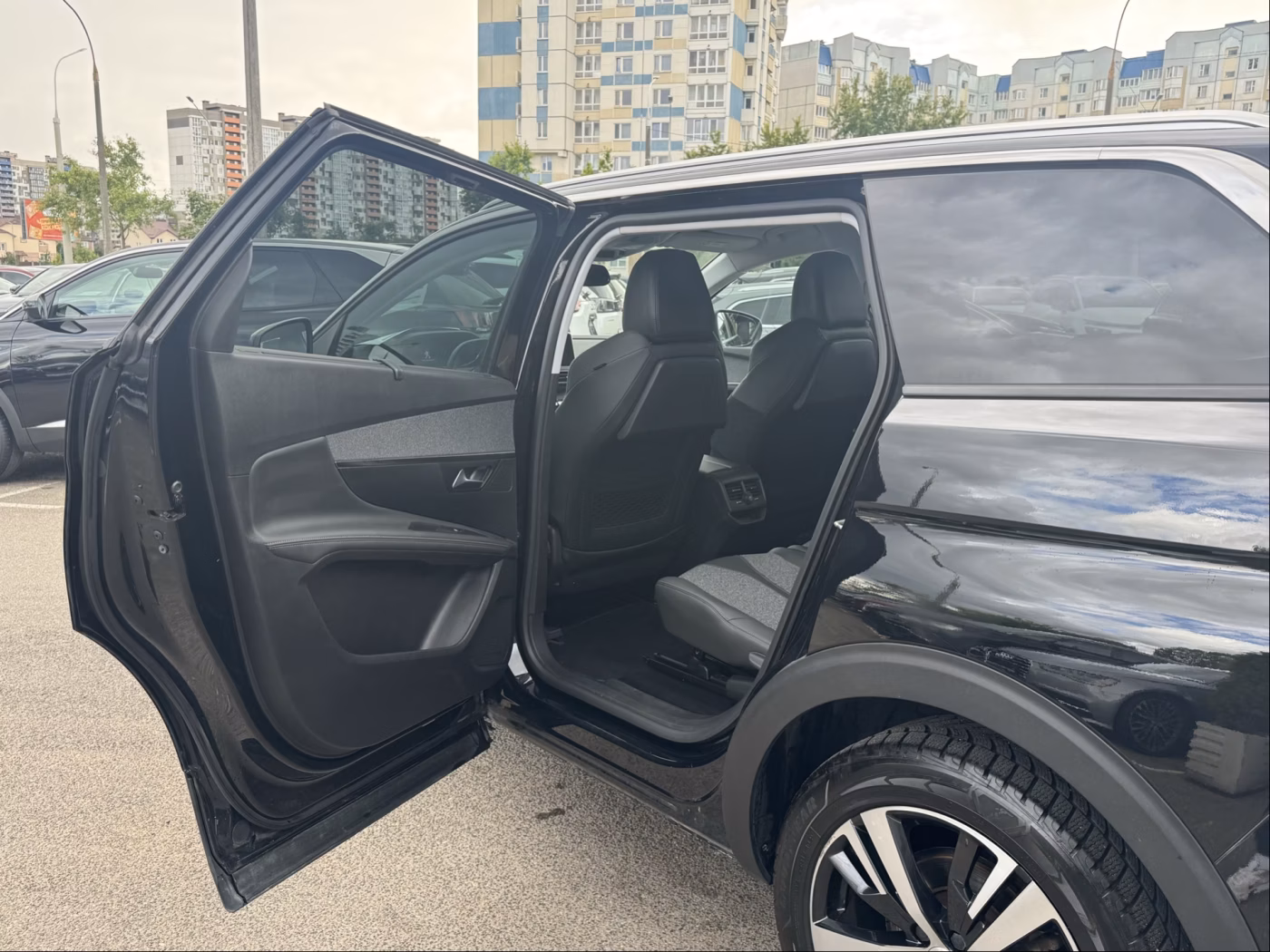 Peugeot 5008 фото 11