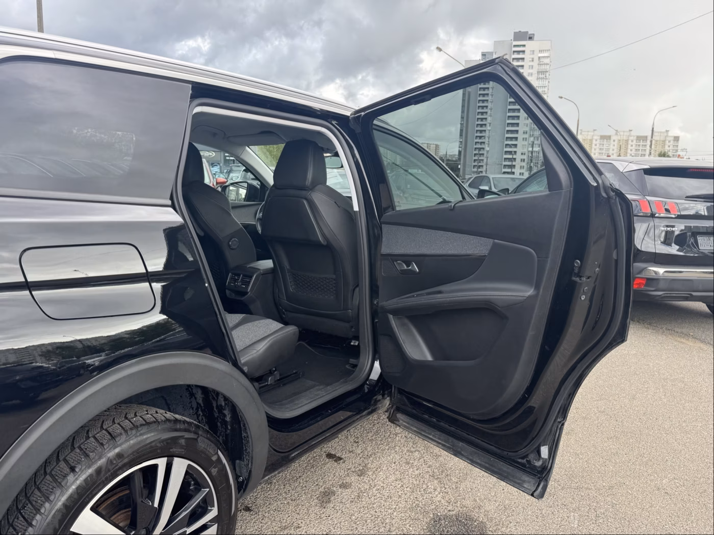Peugeot 5008 фото 15