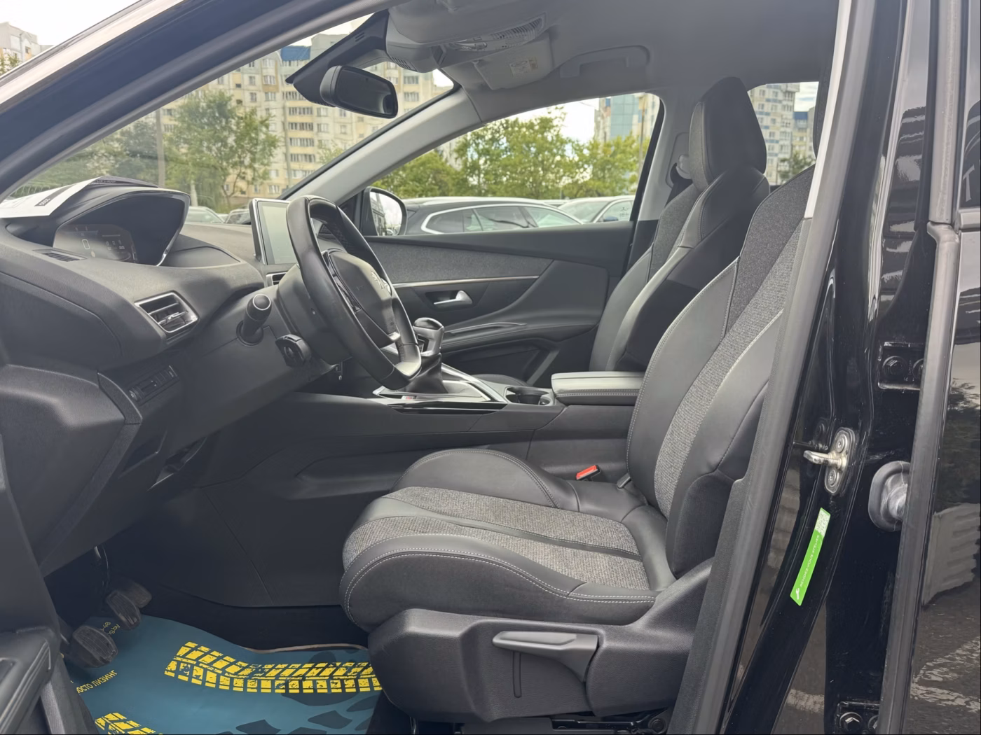 Peugeot 5008 фото 10