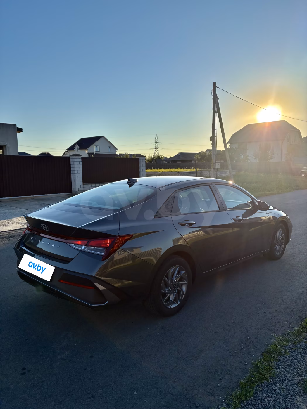 Hyundai Elantra фото 4