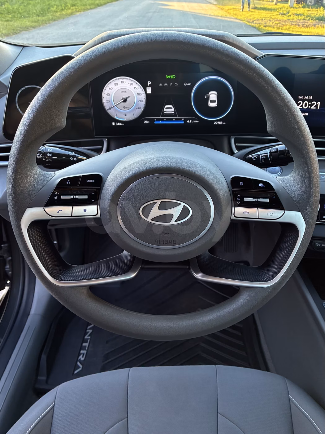 Hyundai Elantra фото 10