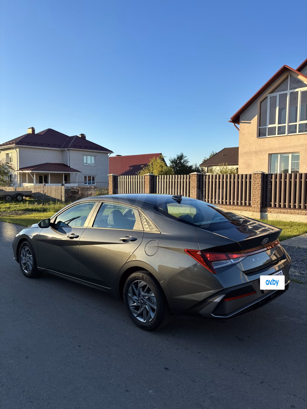 Hyundai Elantra фото 3
