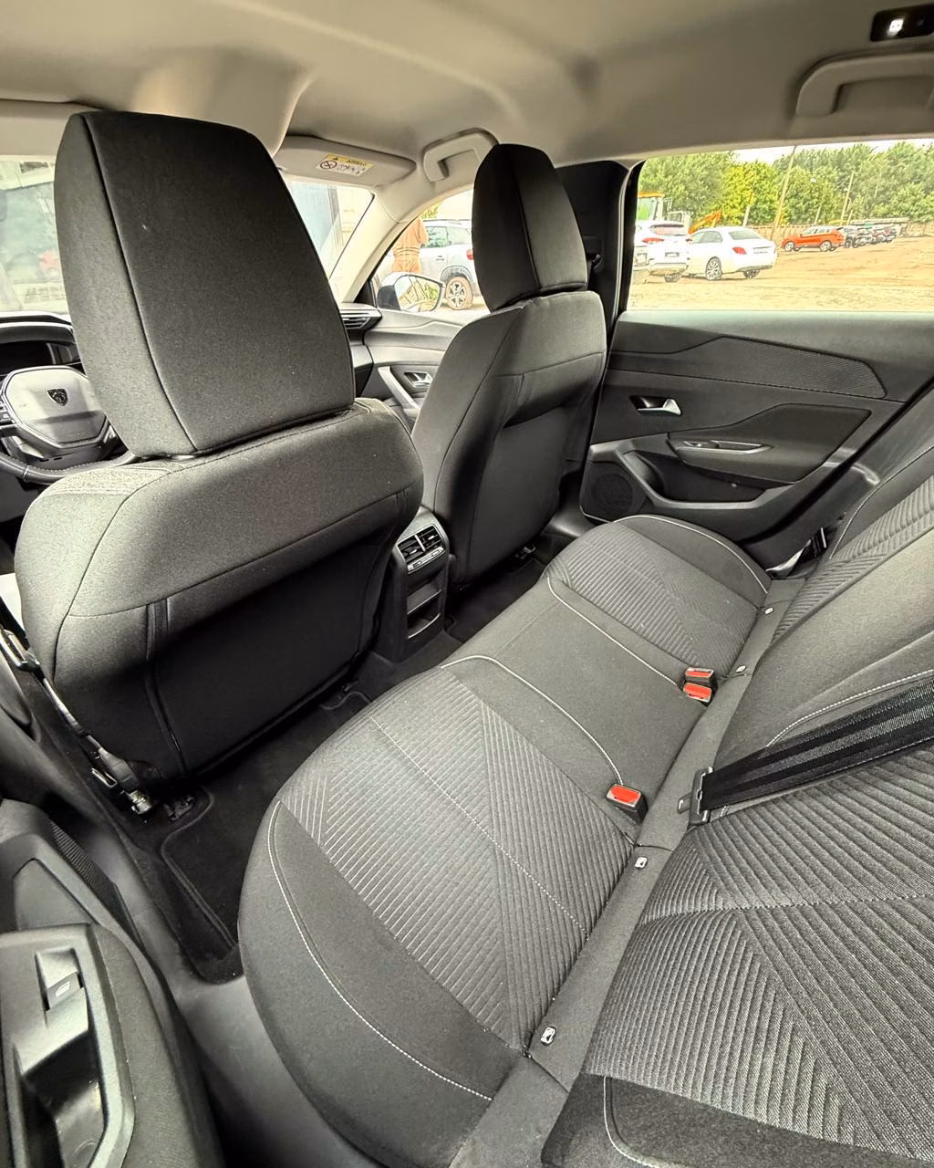 Peugeot 308 фото 11