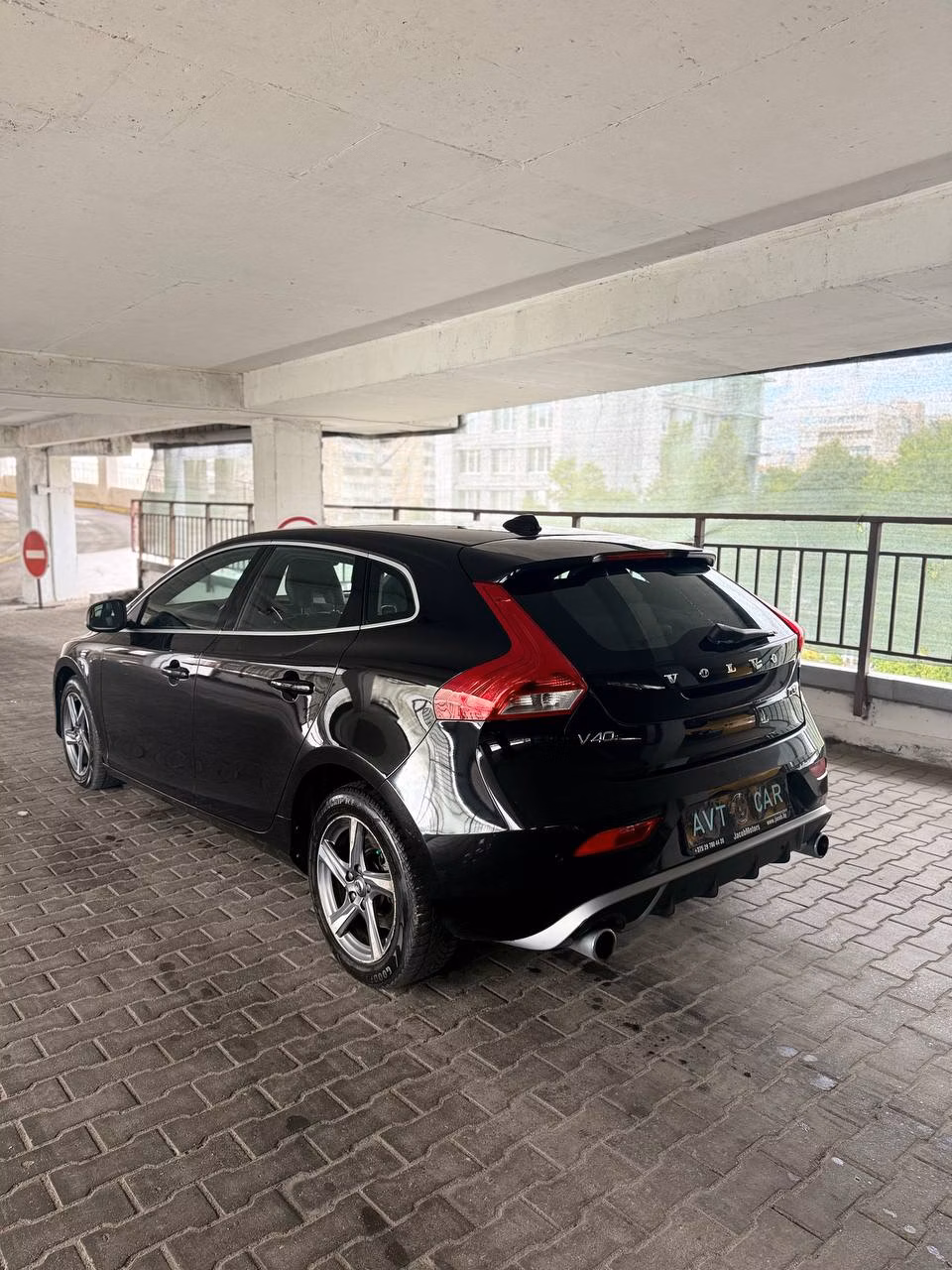 Volvo V40 фото 4