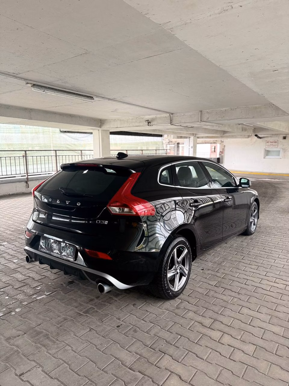Volvo V40 фото 8
