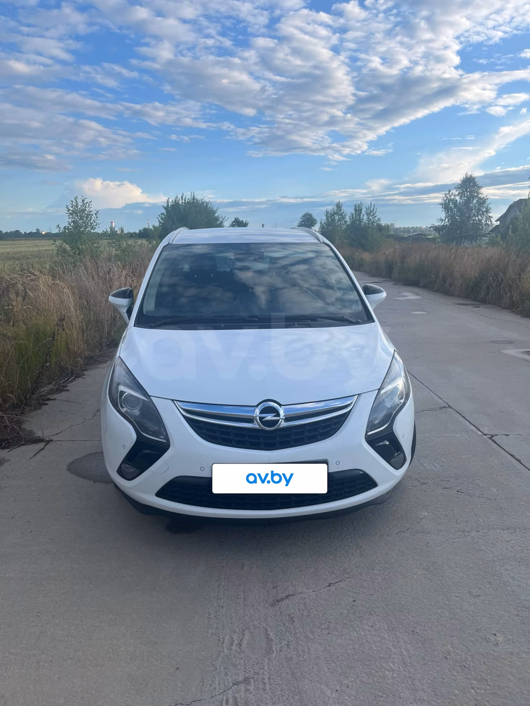 Opel Zafira фото 9