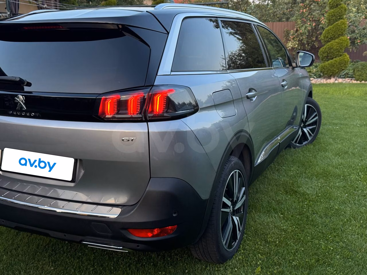 Peugeot 5008 фото 8