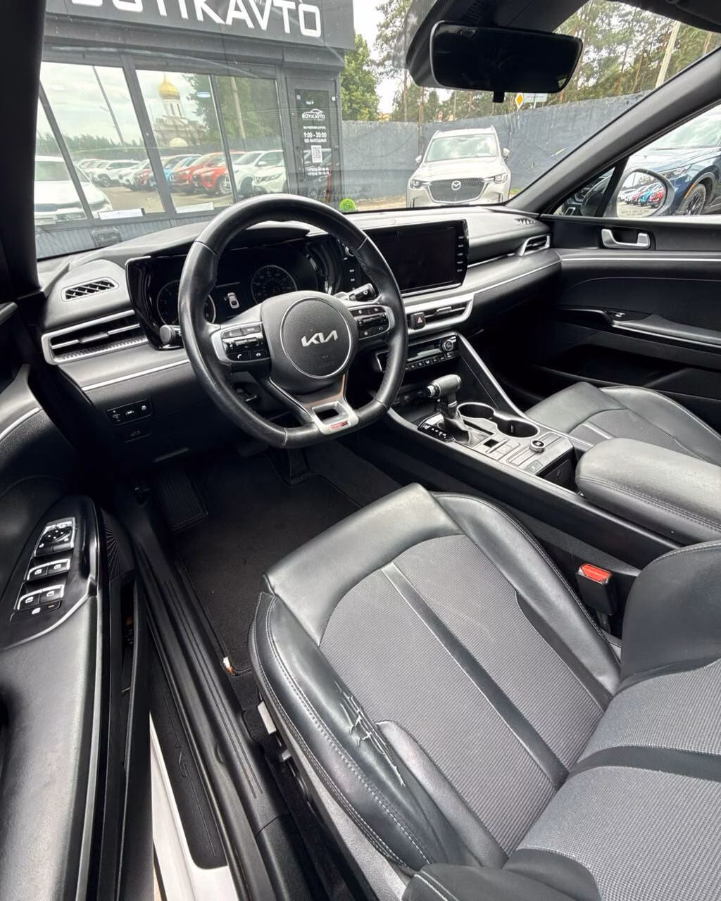 Kia K5 фото 8