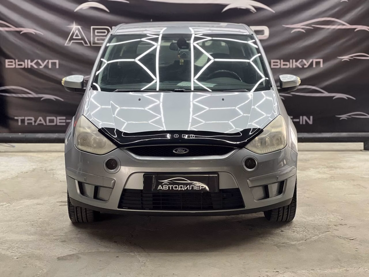 Ford S-MAX фото 2