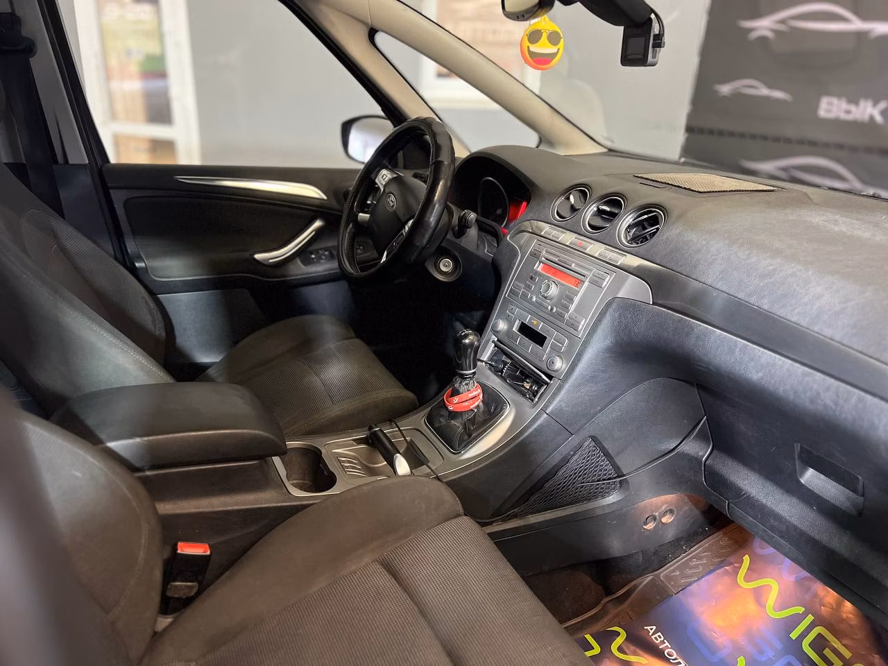 Ford S-MAX фото 9